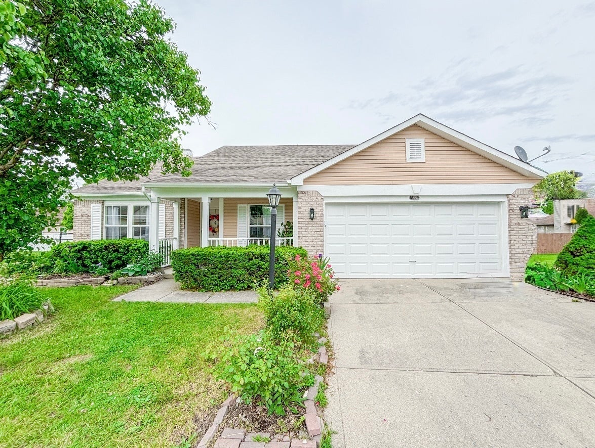 6325 Bearsdale Circle, Indianapolis