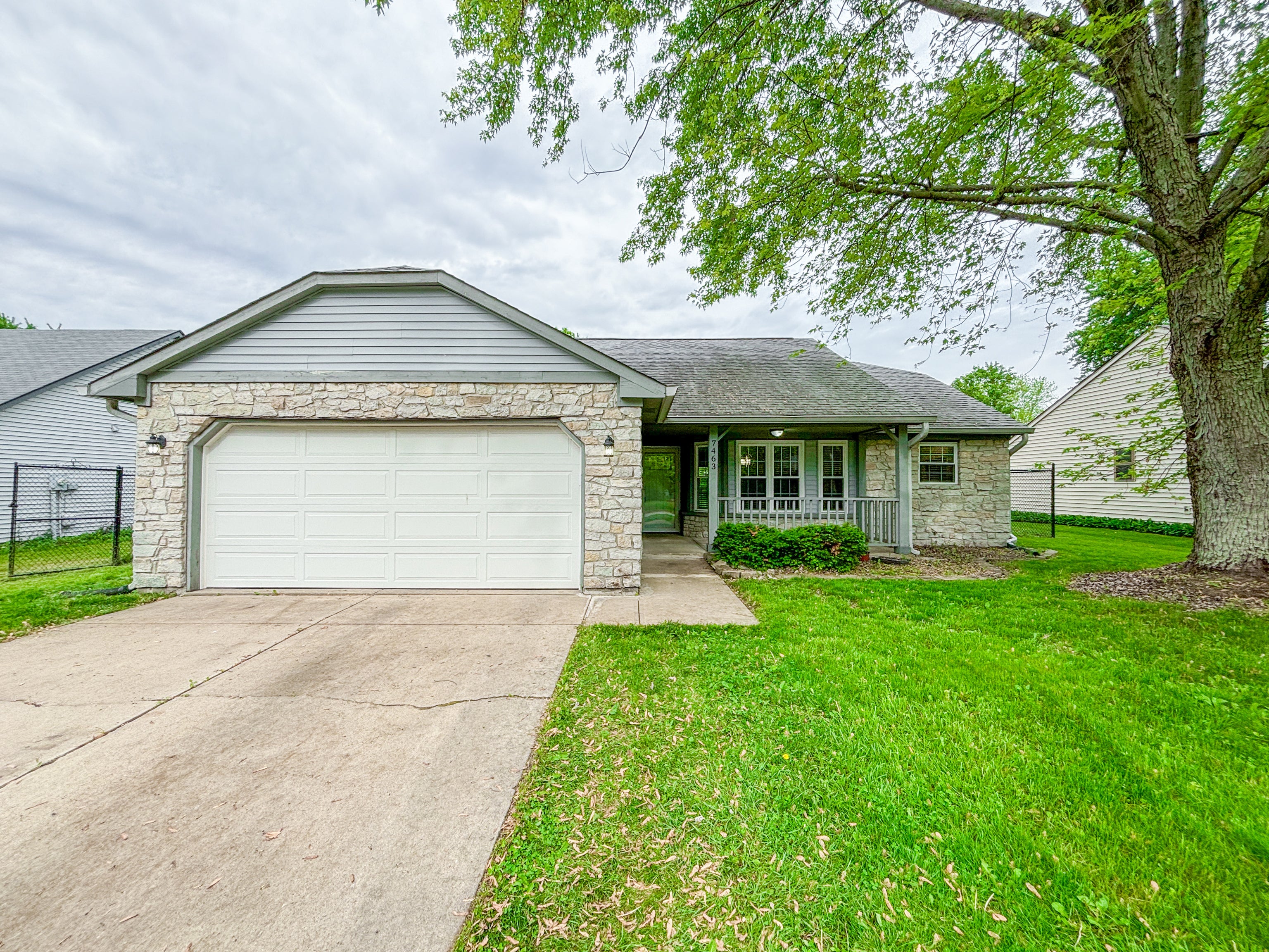 Photo of 7463 Pebblebrook E Drive Indianapolis, IN 46236