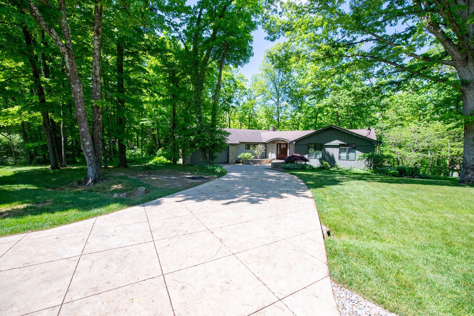 Photo of 9202 Fanchon Drive Zionsville, IN 46077