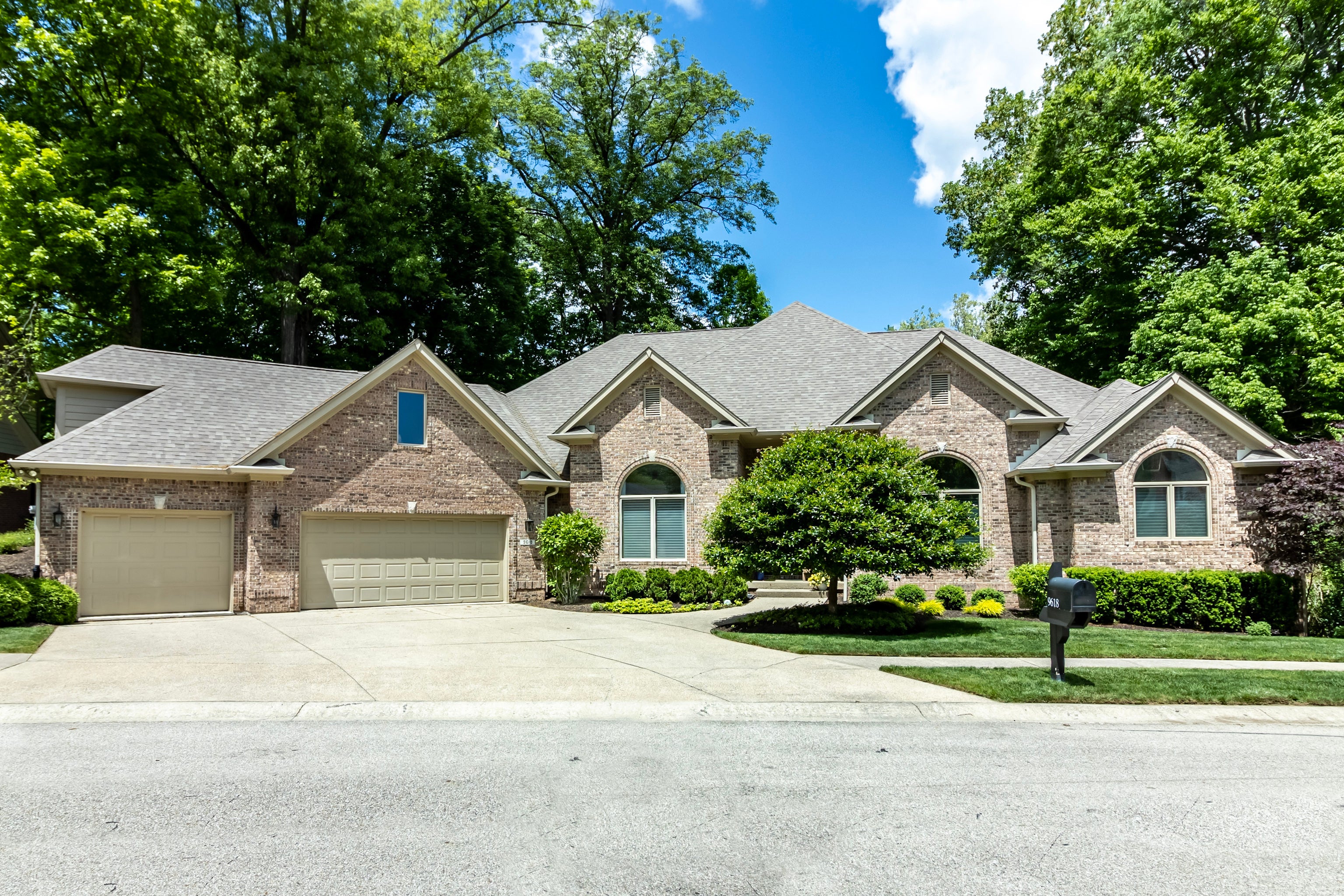 Photo of 9618 Timberline Court Indianapolis, IN 46256