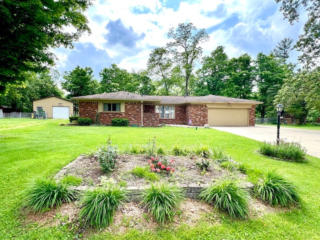 Photo of 11302 Peacock Drive Indianapolis, IN 46236
