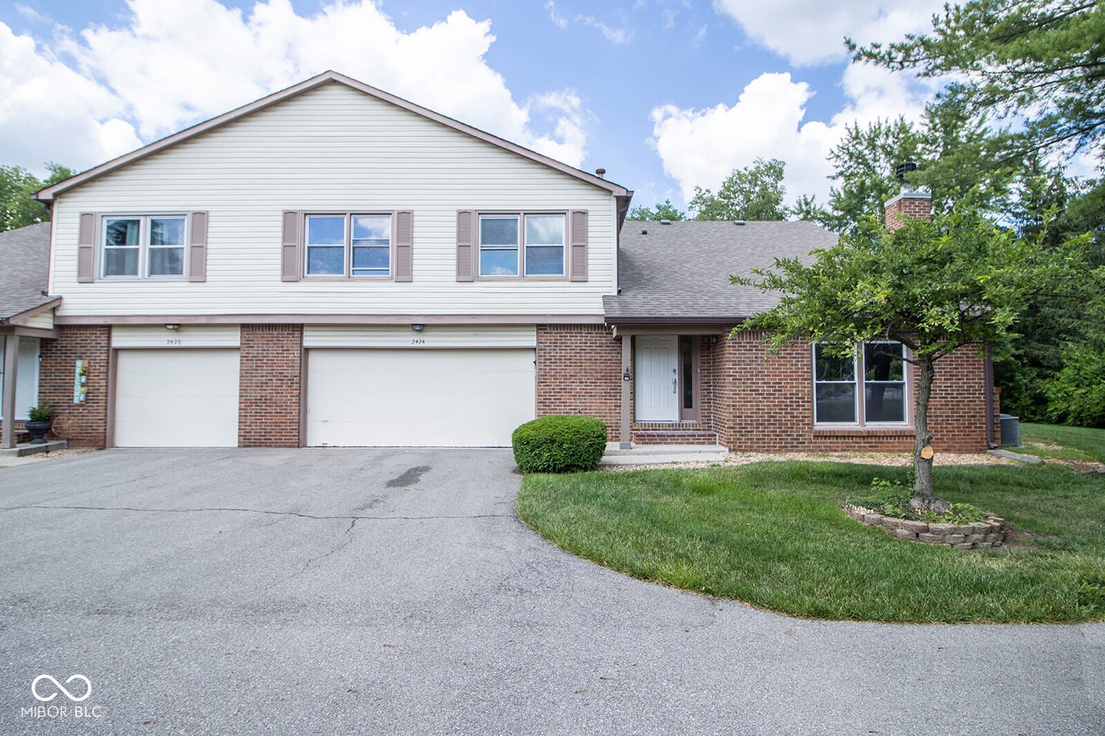 2424 N Willow Way, Indianapolis