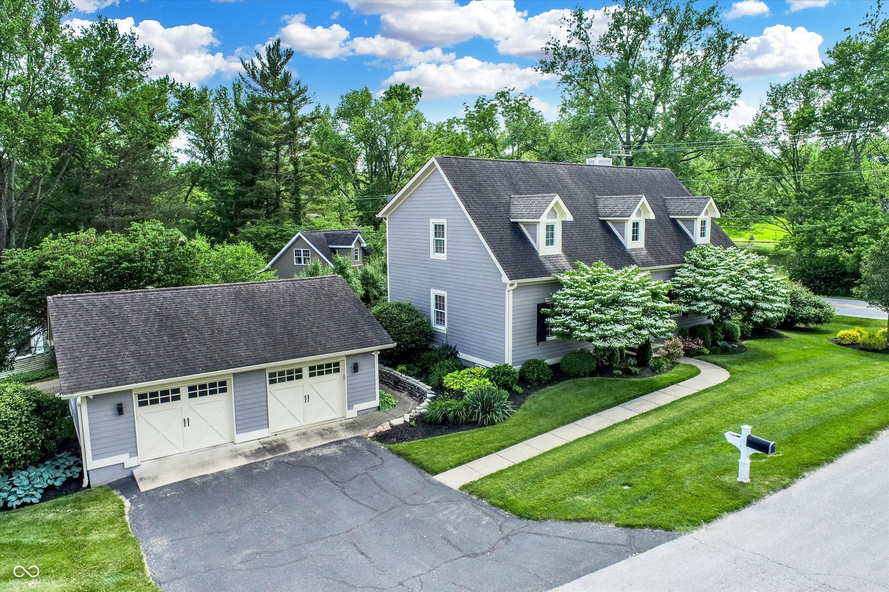 565 Isenhour Hills Drive, Zionsville