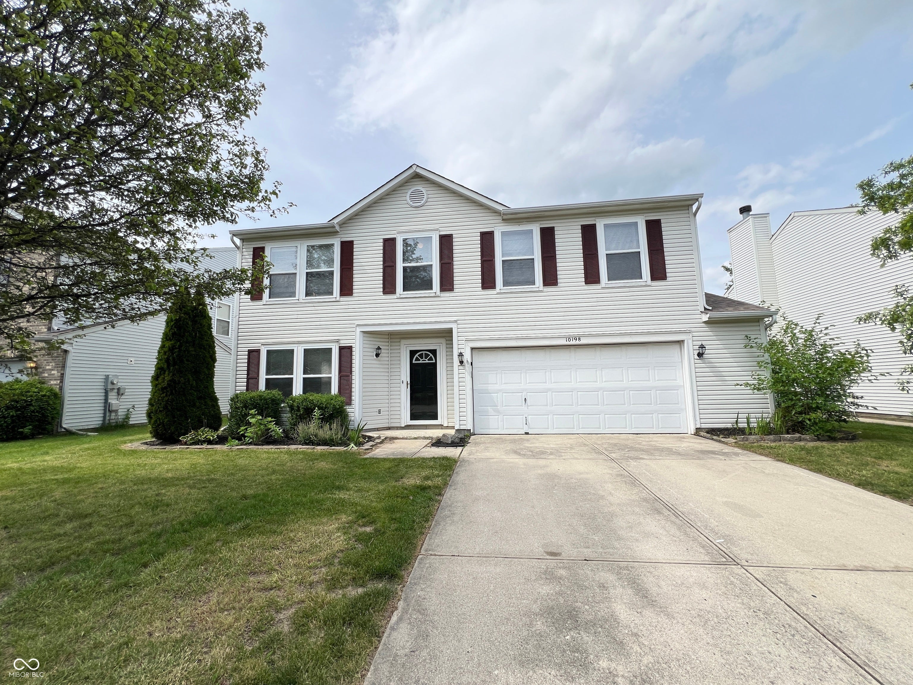 10198 Apple Blossom Circle, Fishers