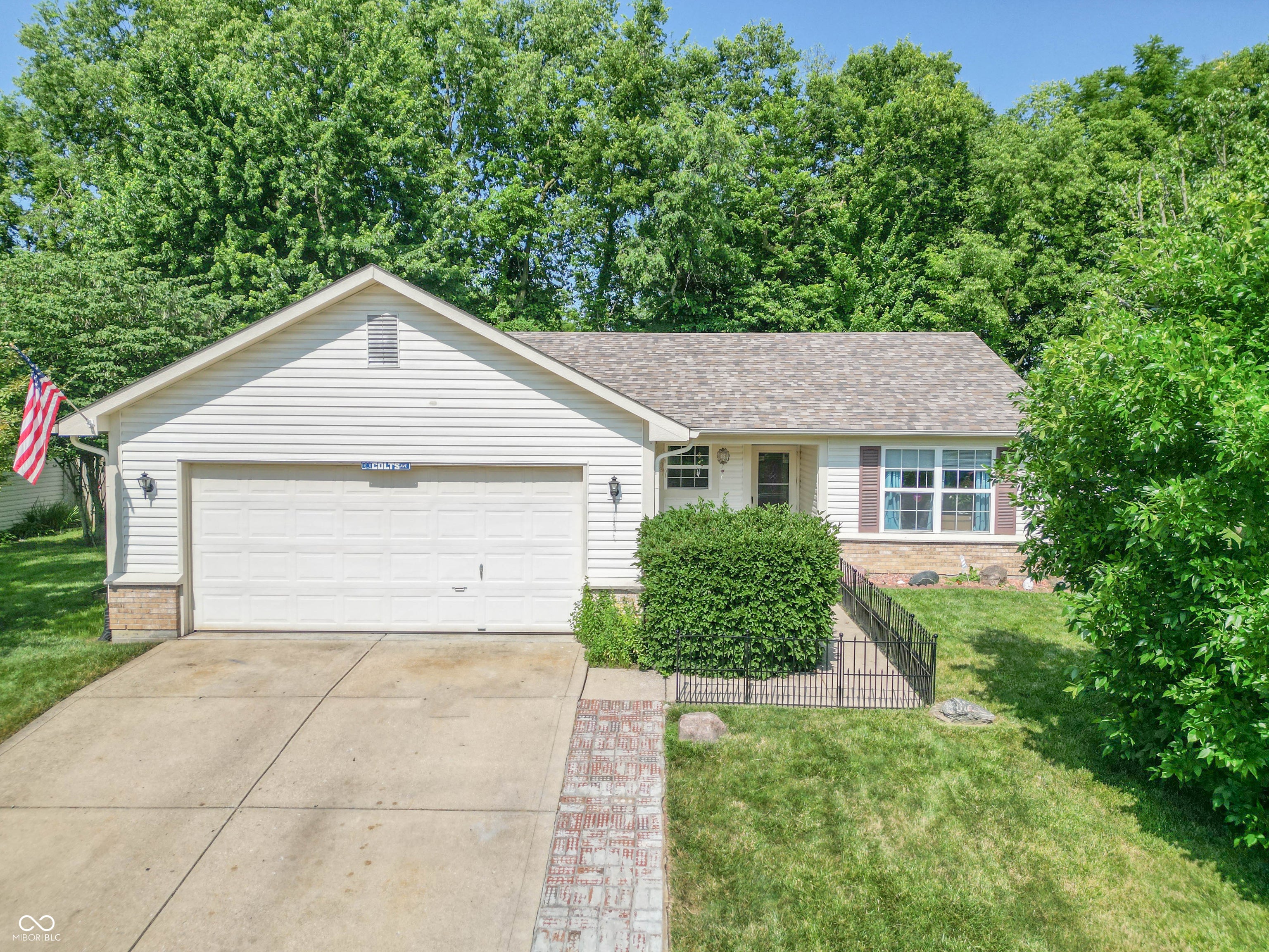 Photo of 6058 Rocky River Drive Indianapolis, IN 46221