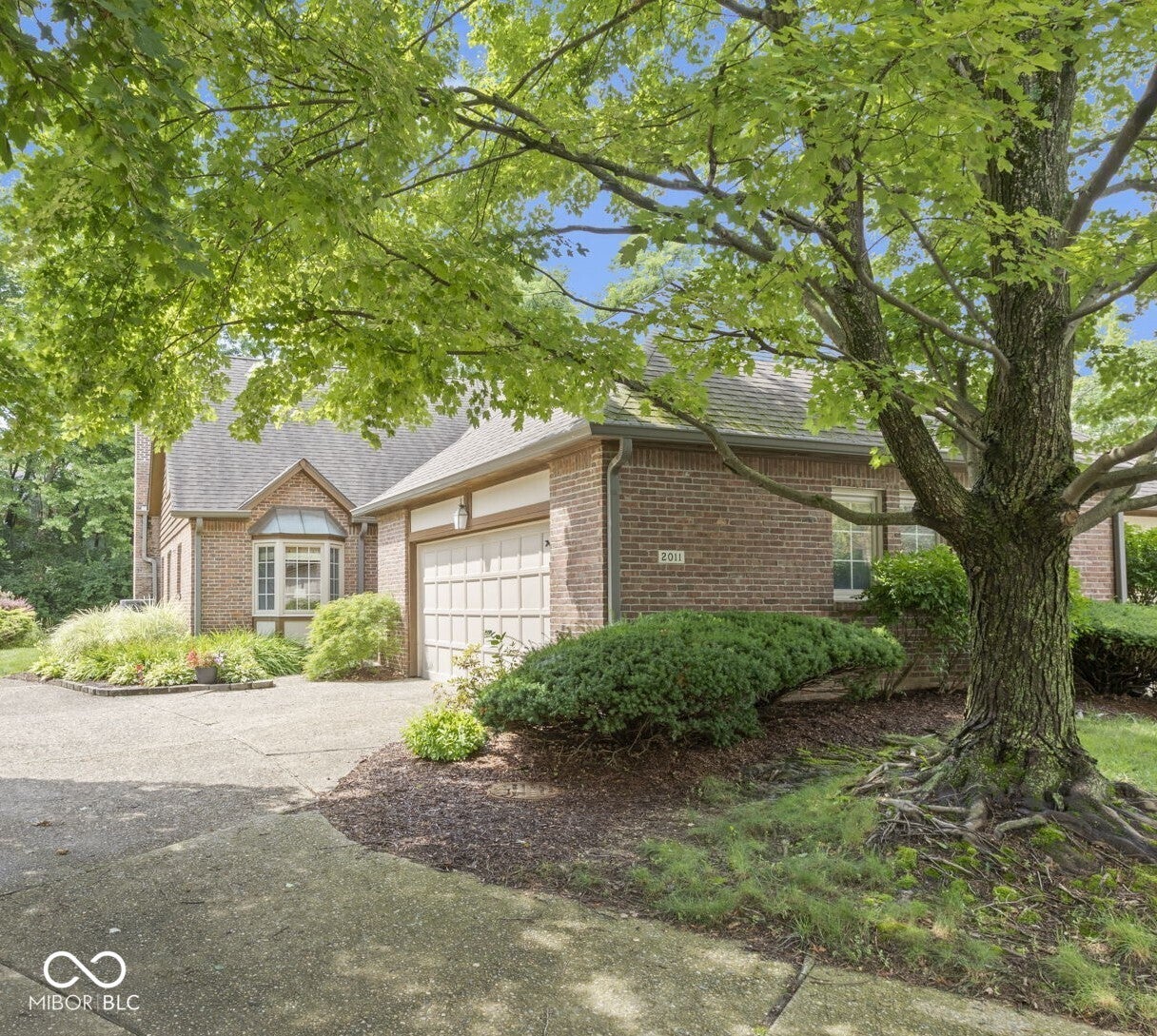 2011 Oldfields Cir S Drive, Indianapolis