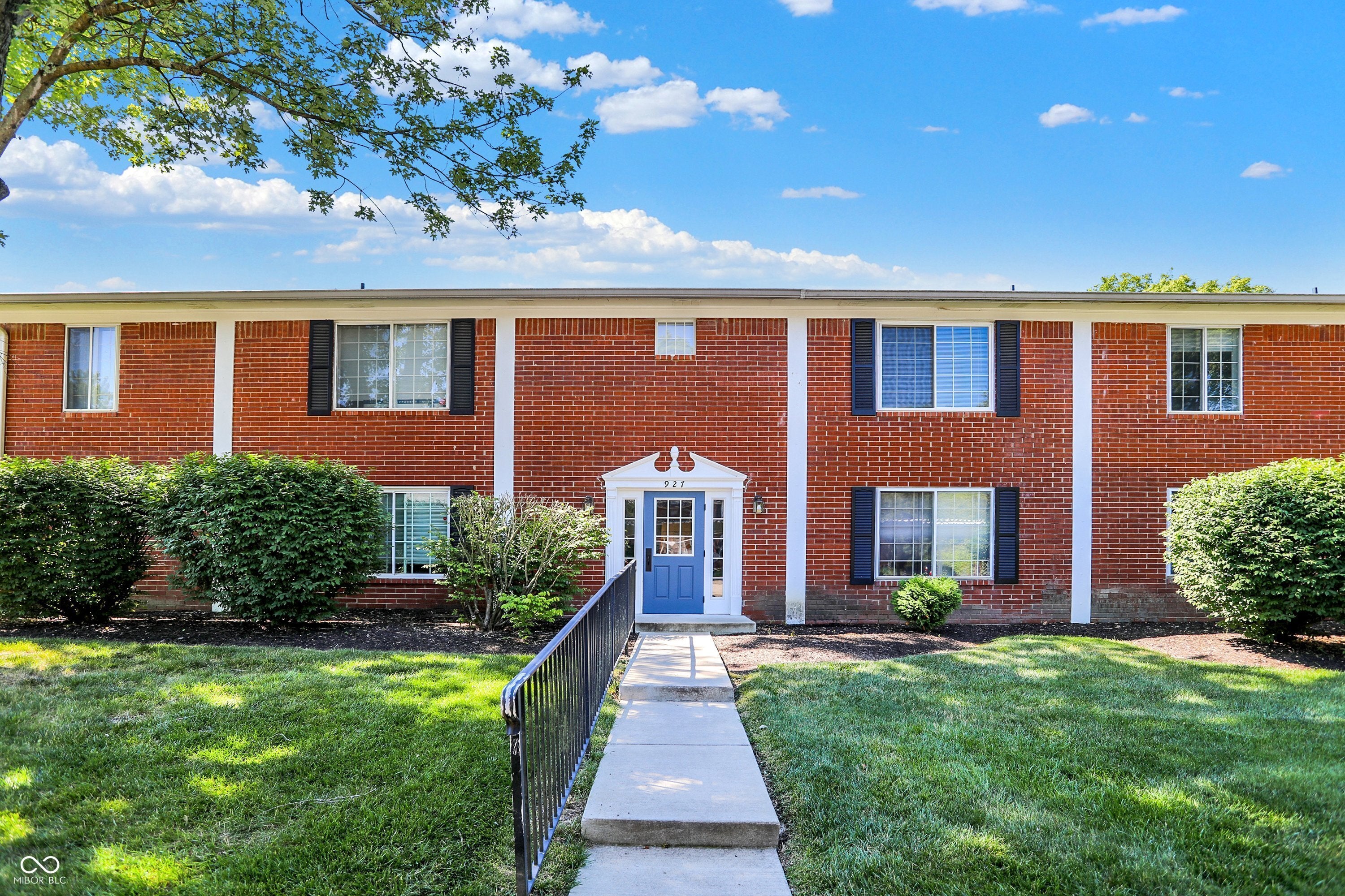 927 Hoover Village Drive 927d, Indianapolis