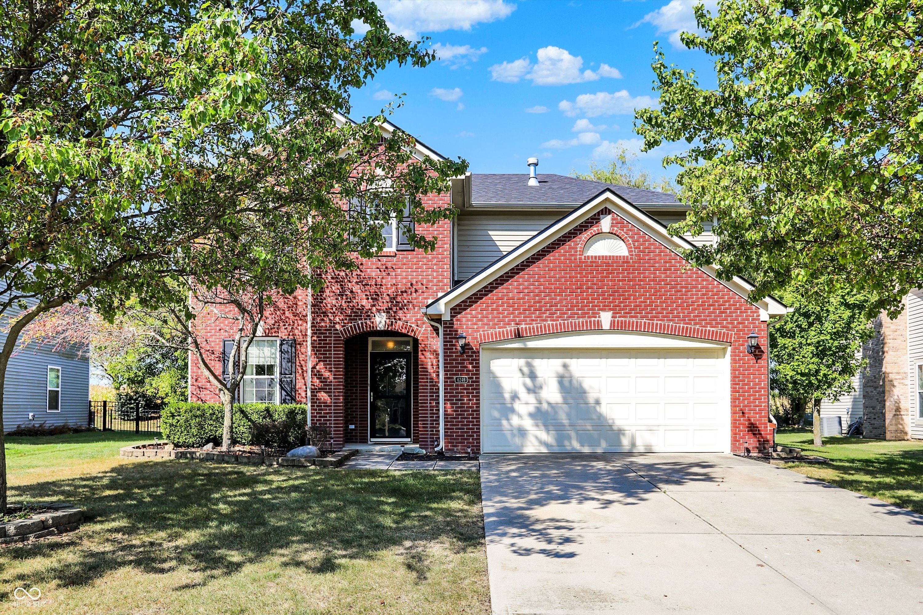 6246 N Woods Edge Drive, McCordsville