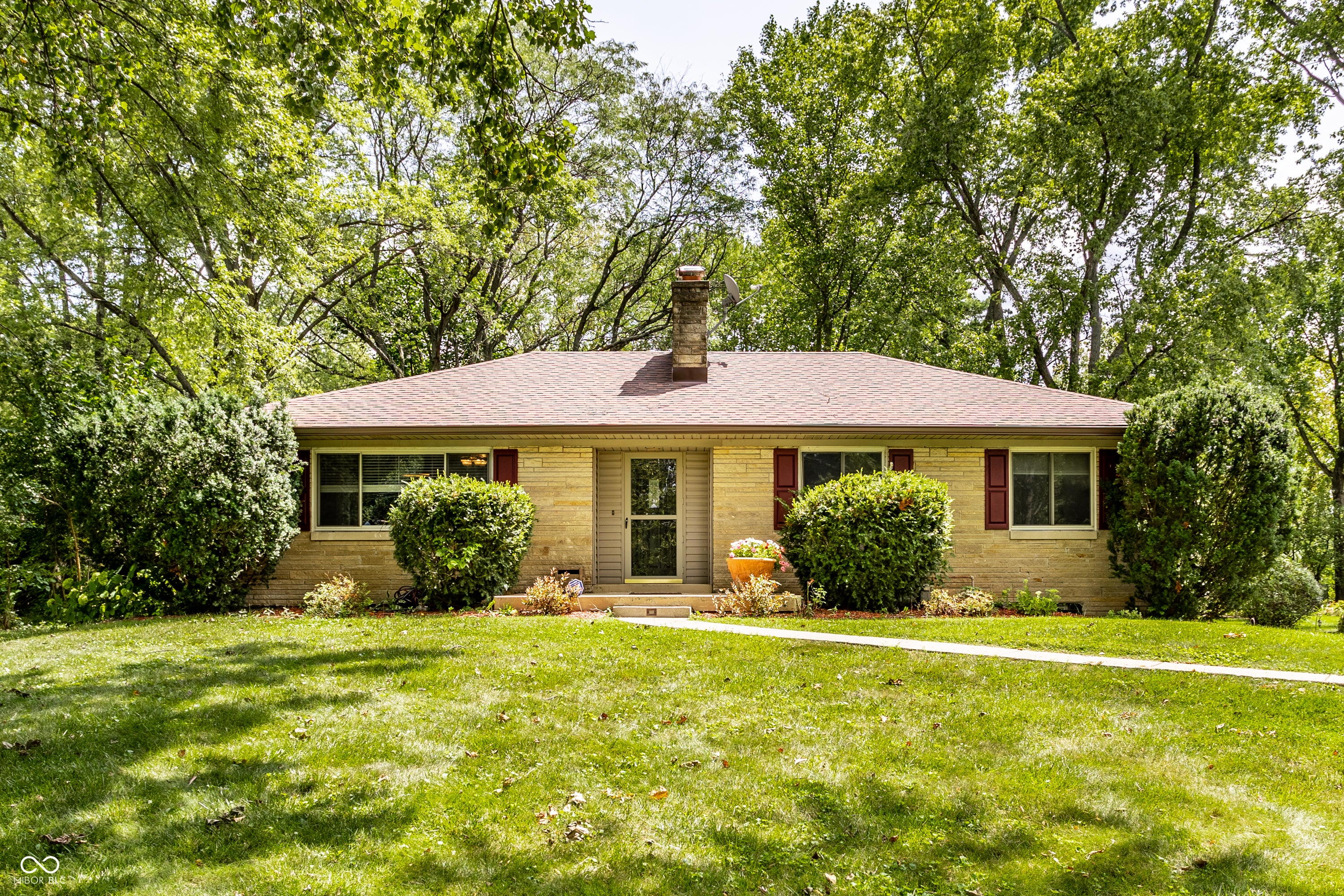 6285 Allisonville Road, Indianapolis