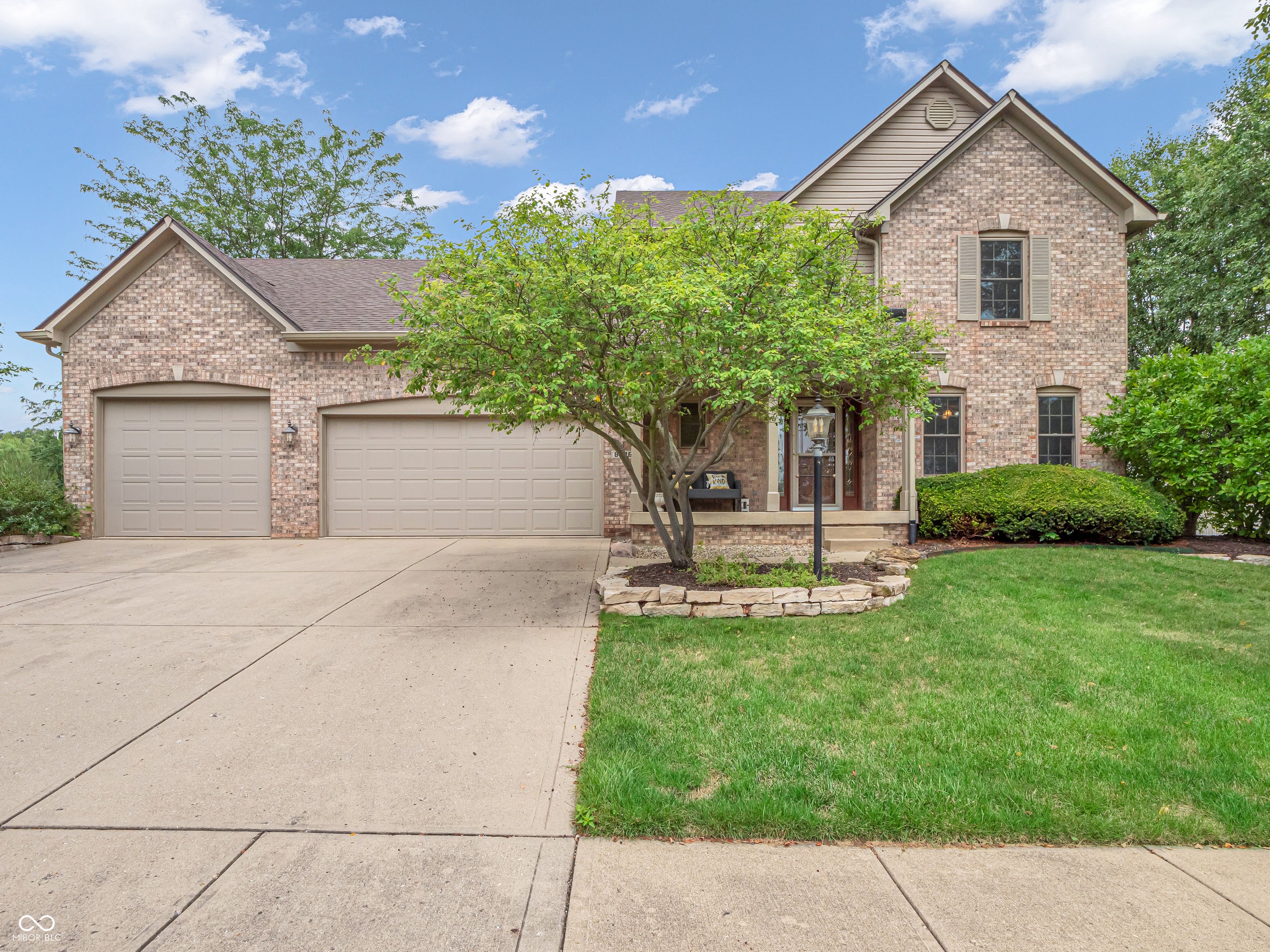 Photo of 8026 Meadow Bend Drive Indianapolis, IN 46259
