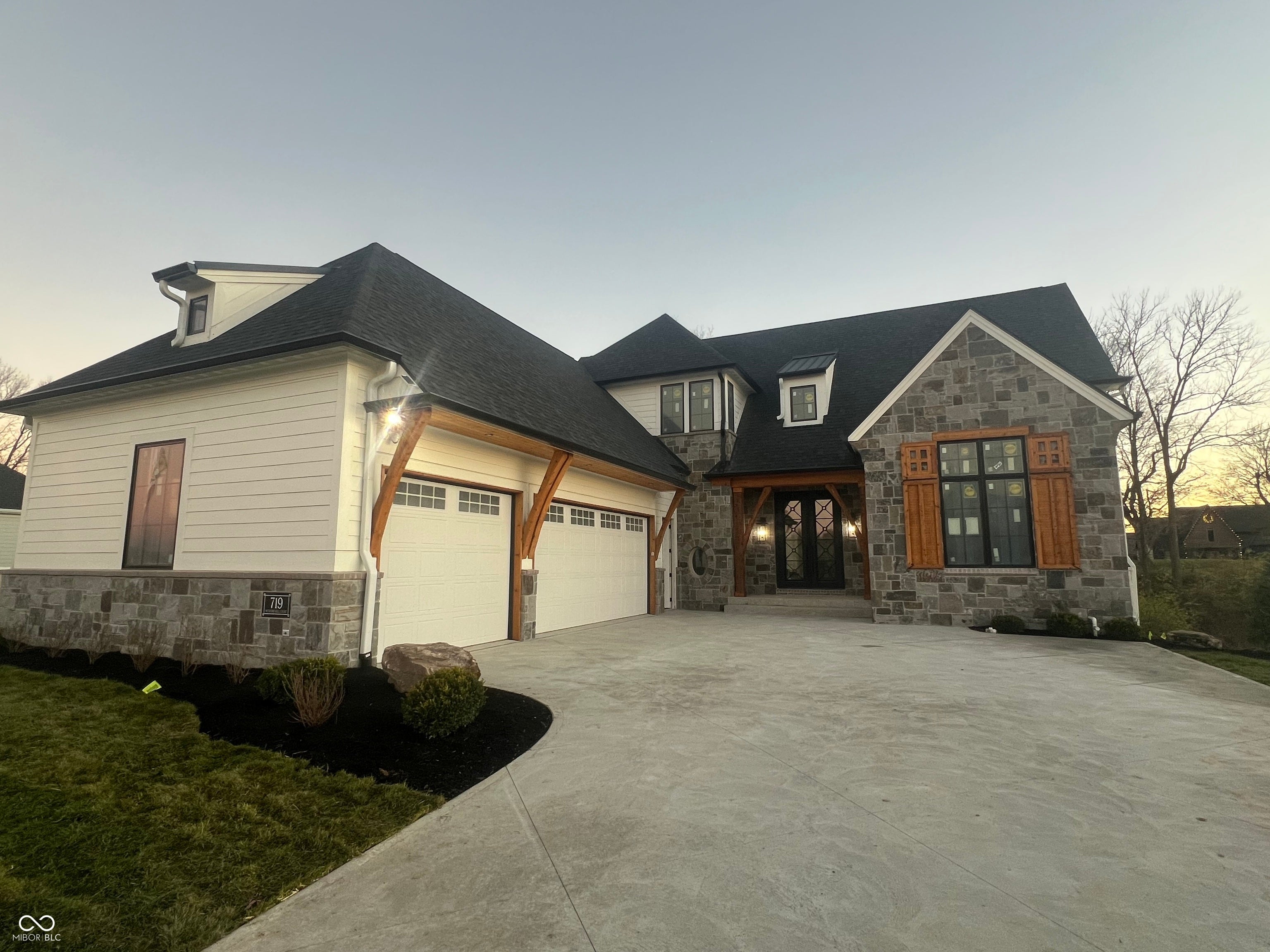 719 Wexford Hill Court, Westfield