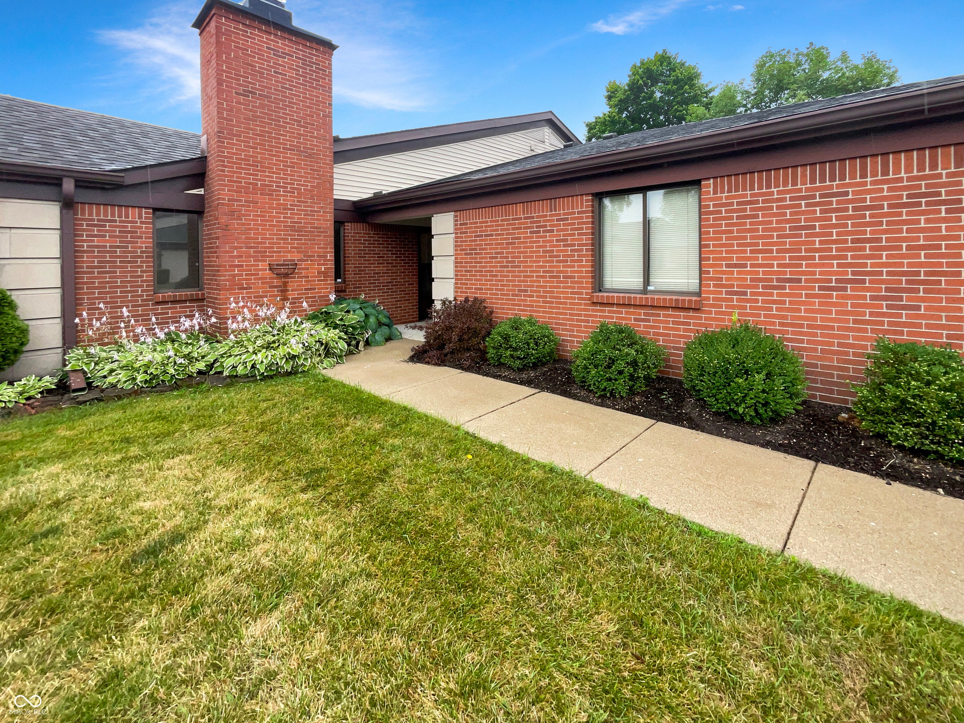 Photo of 9289 Golden Oaks E Indianapolis, IN 46260