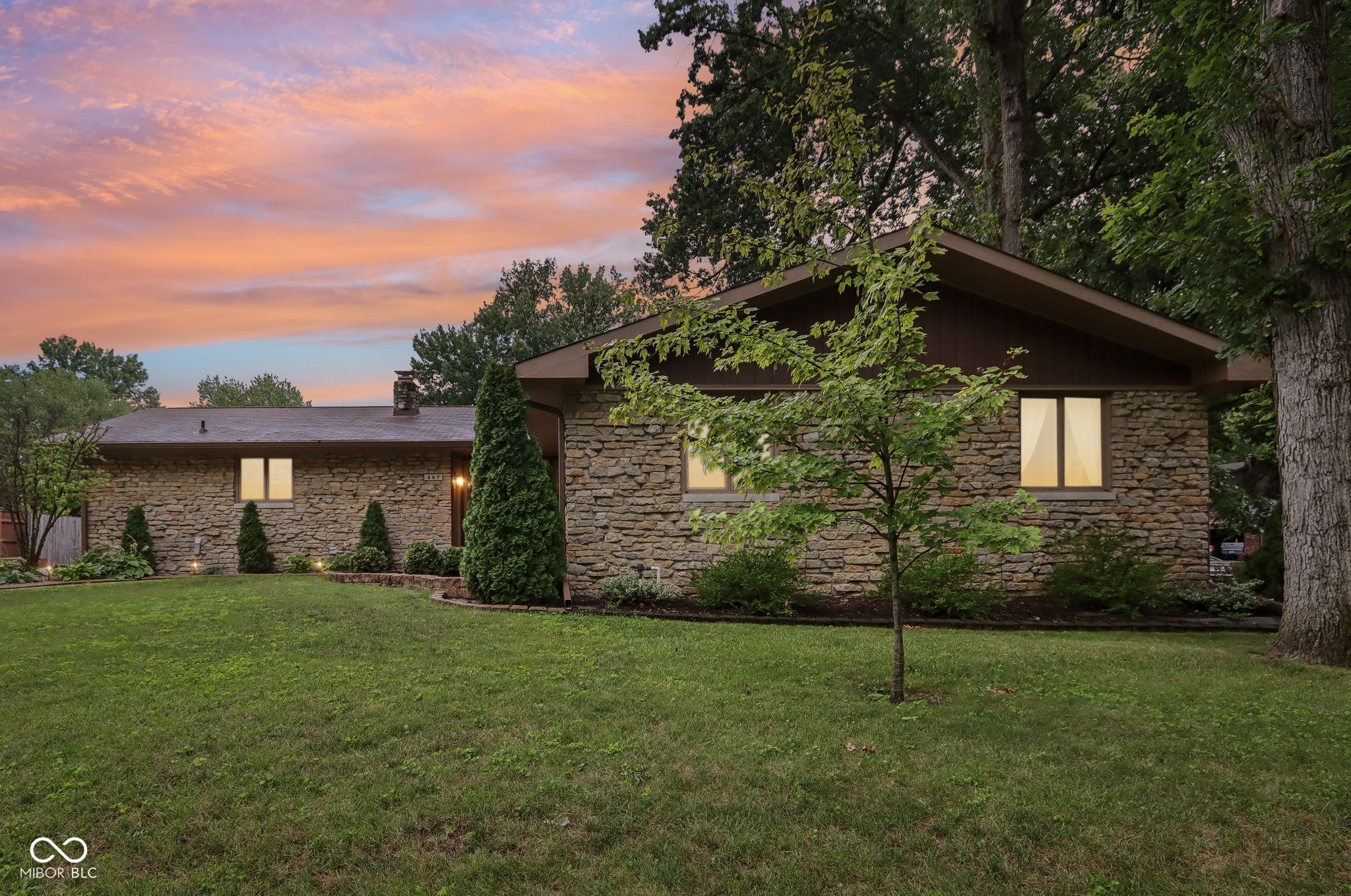 407 W Hill Valley Drive, Indianapolis