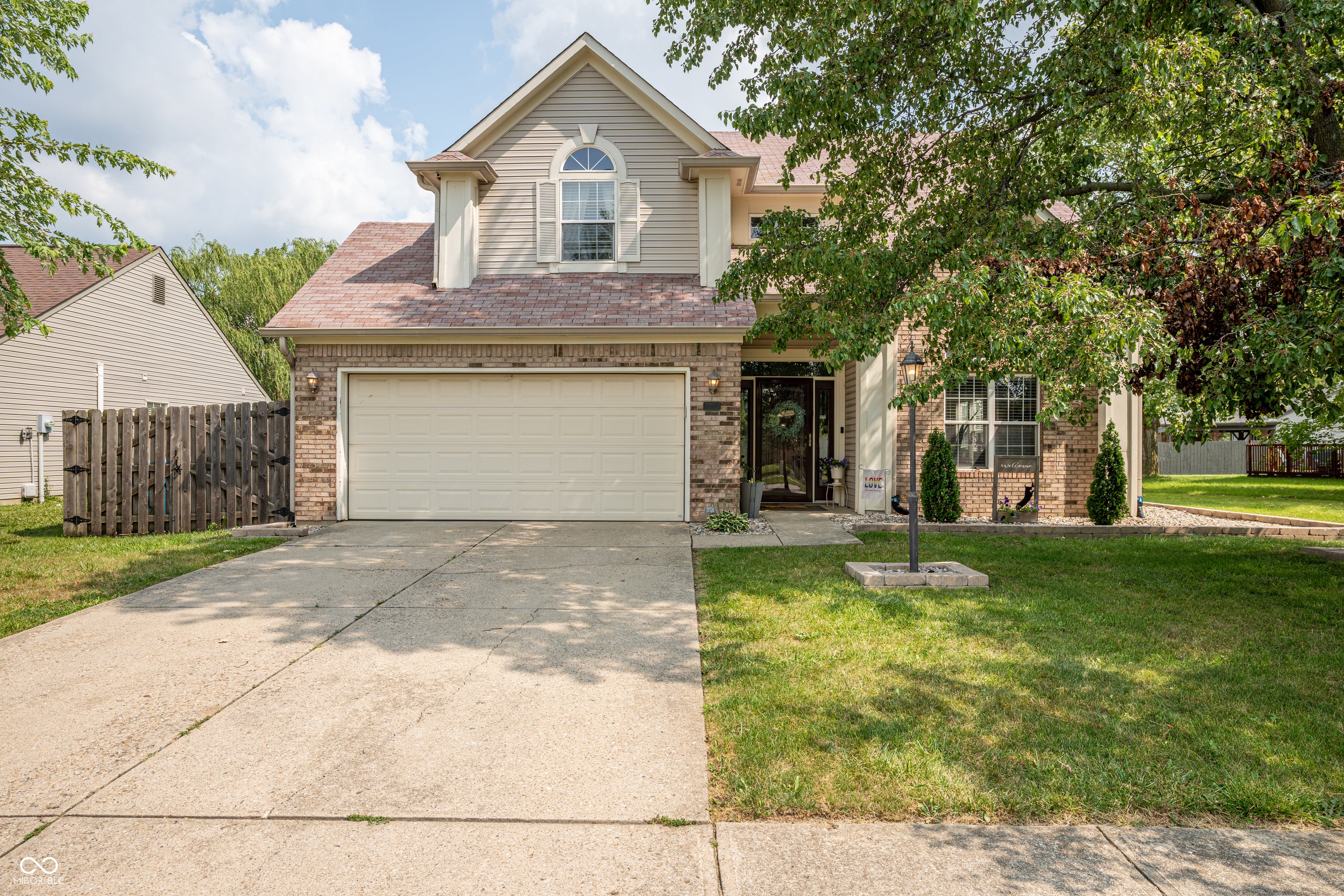 Photo of 7846 Bent Willow Drive Indianapolis, IN 46239