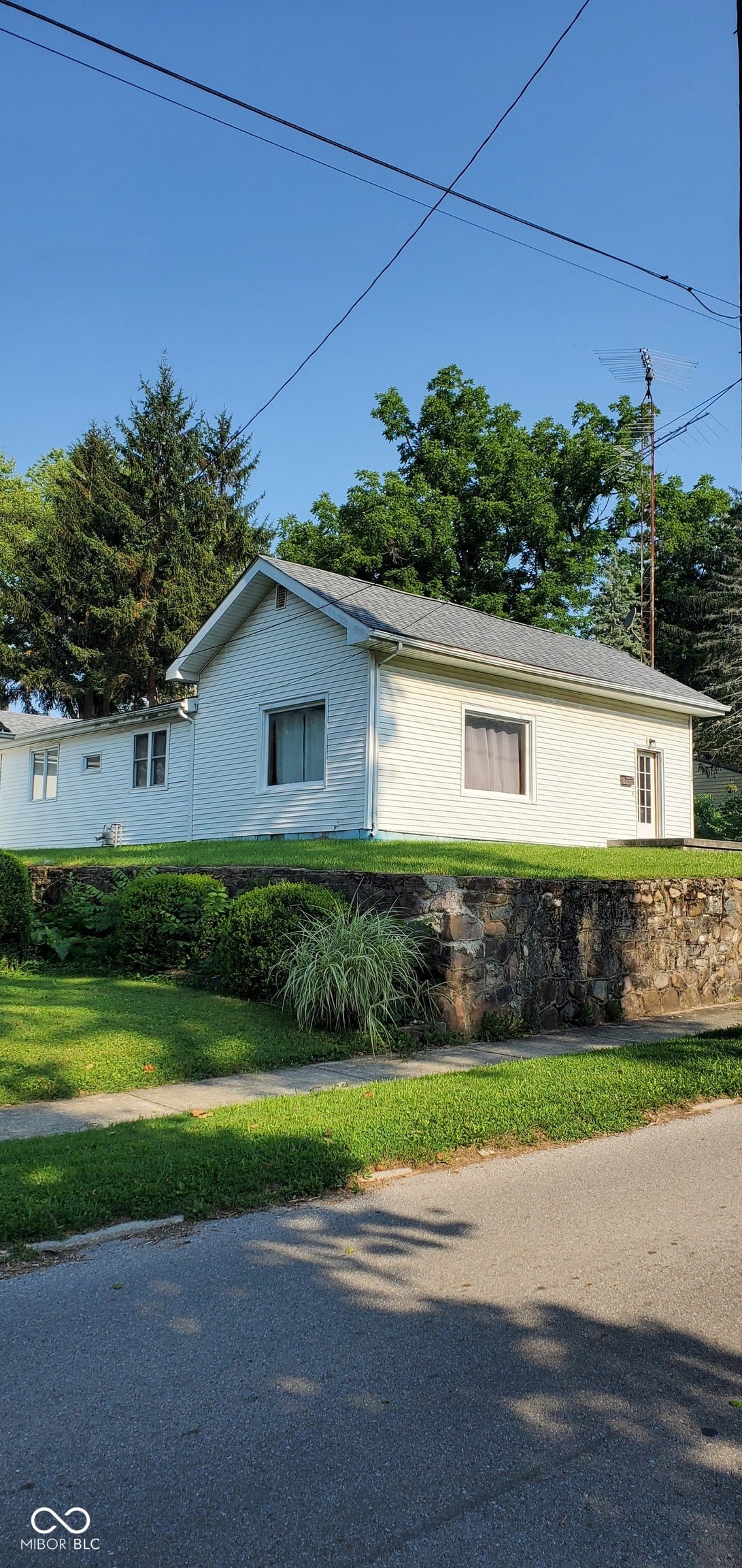 124 S Adams Street, Knightstown