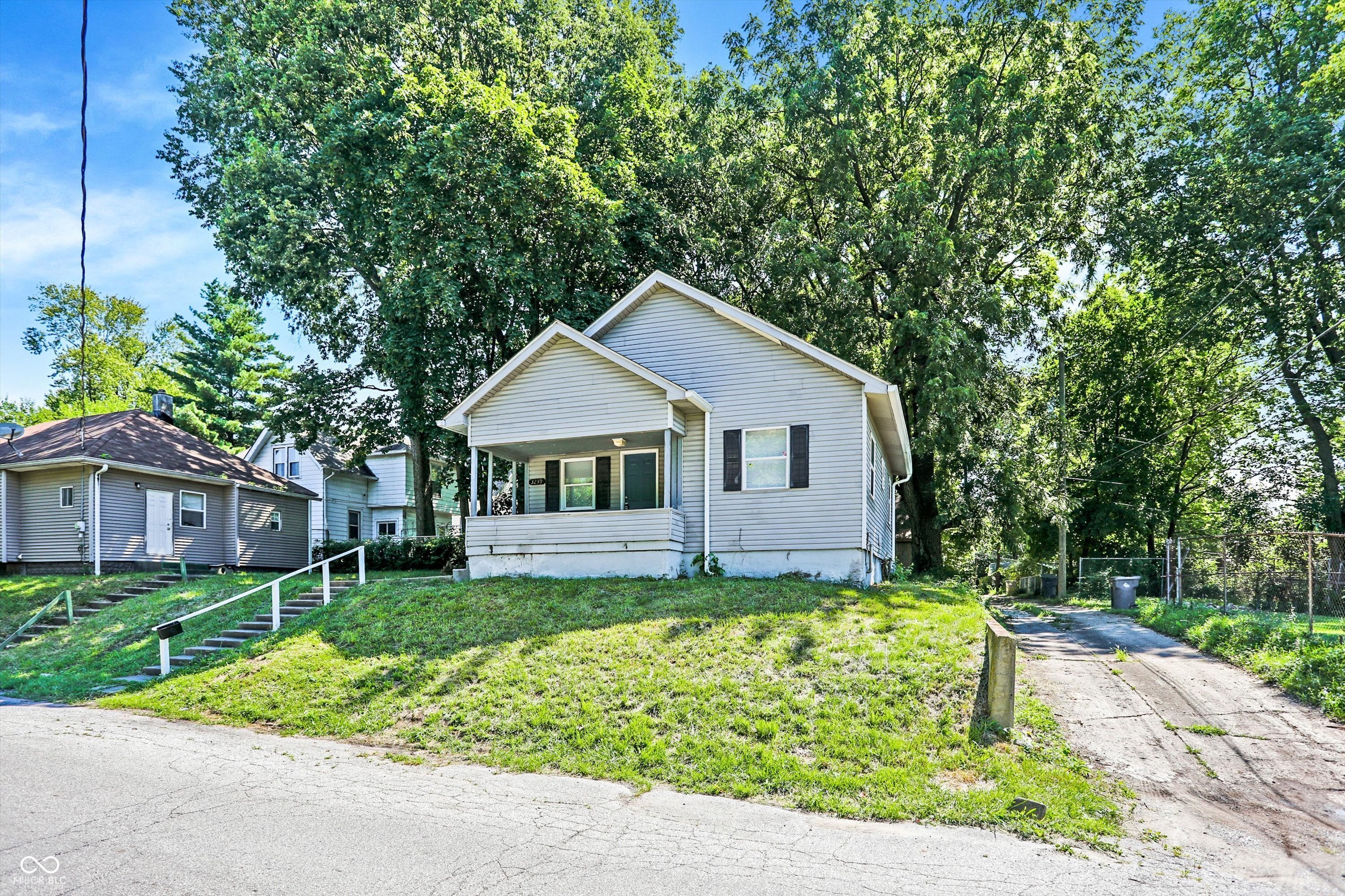 3239 Elmira Street, Indianapolis