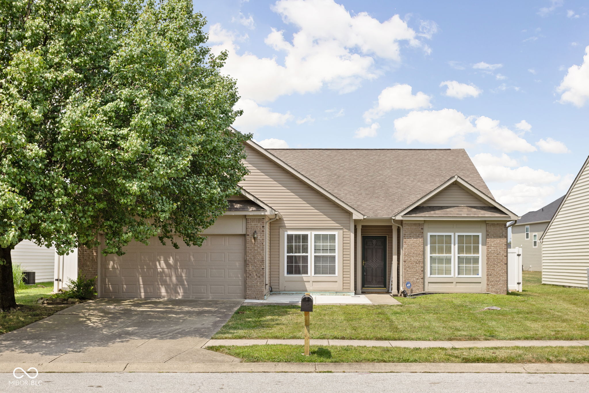 Photo of 804 Taney Court Avon, IN 46123