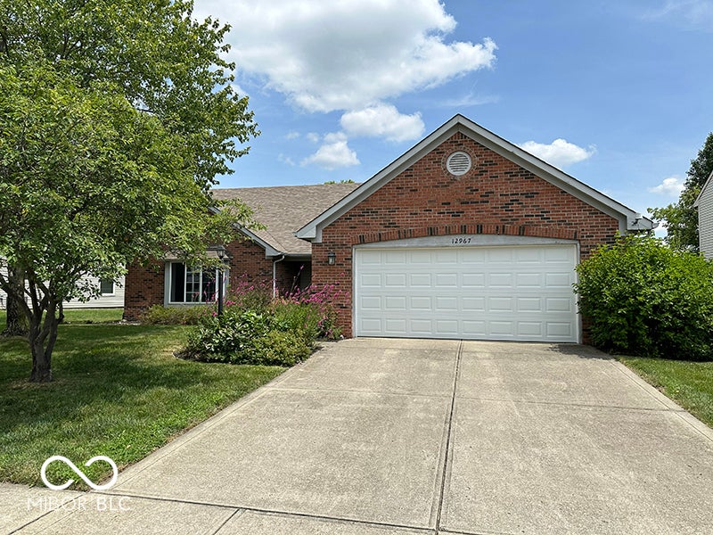 Photo of 12967 Whitehaven Lane Fishers, IN 46038