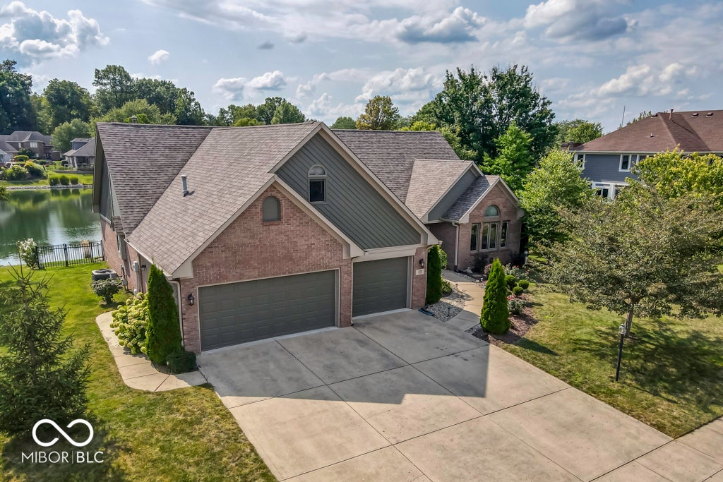 Photo of 1708 Hunters Trail Brownsburg, IN 46112