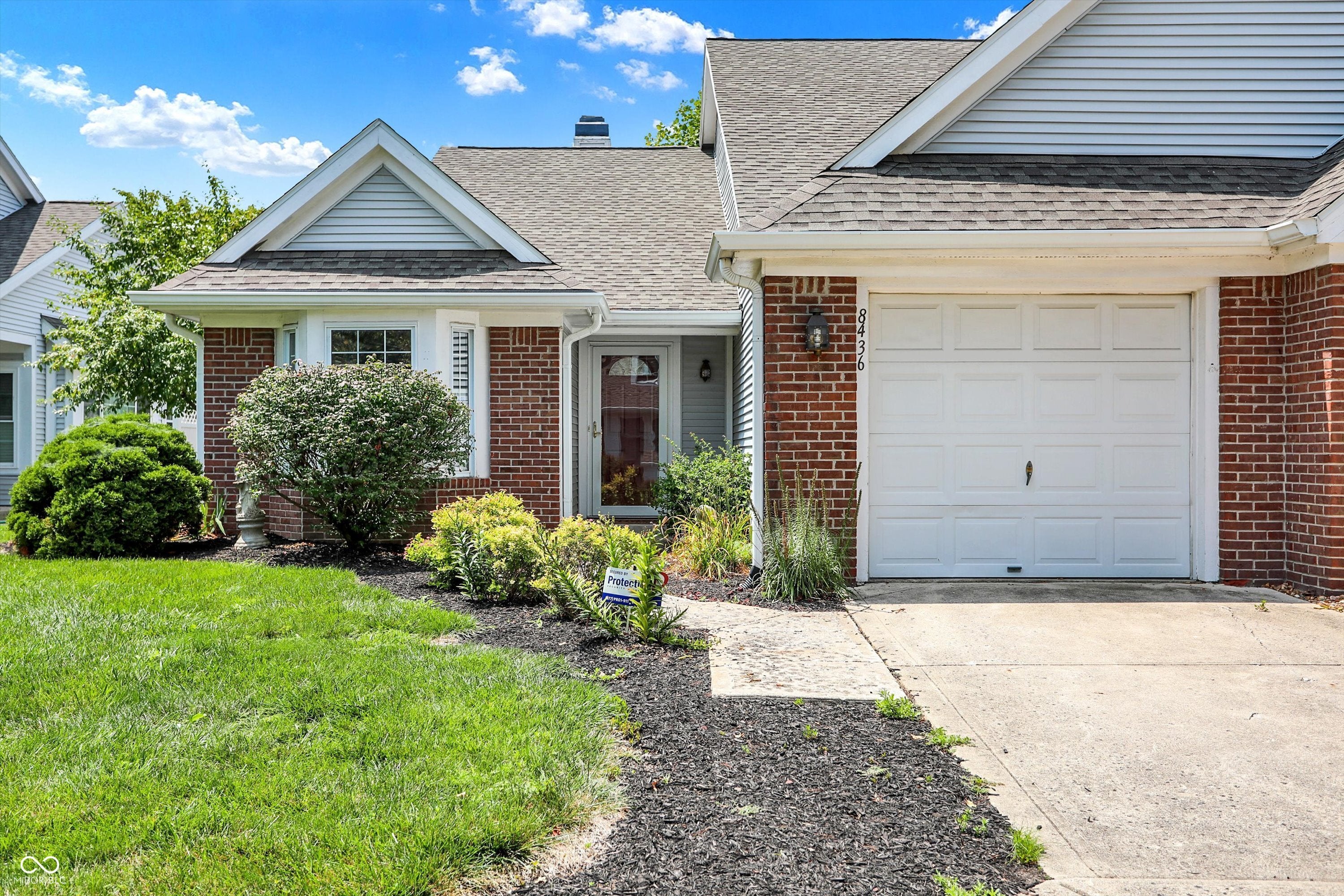 Photo of 8436 Viburnum Court Indianapolis, IN 46260