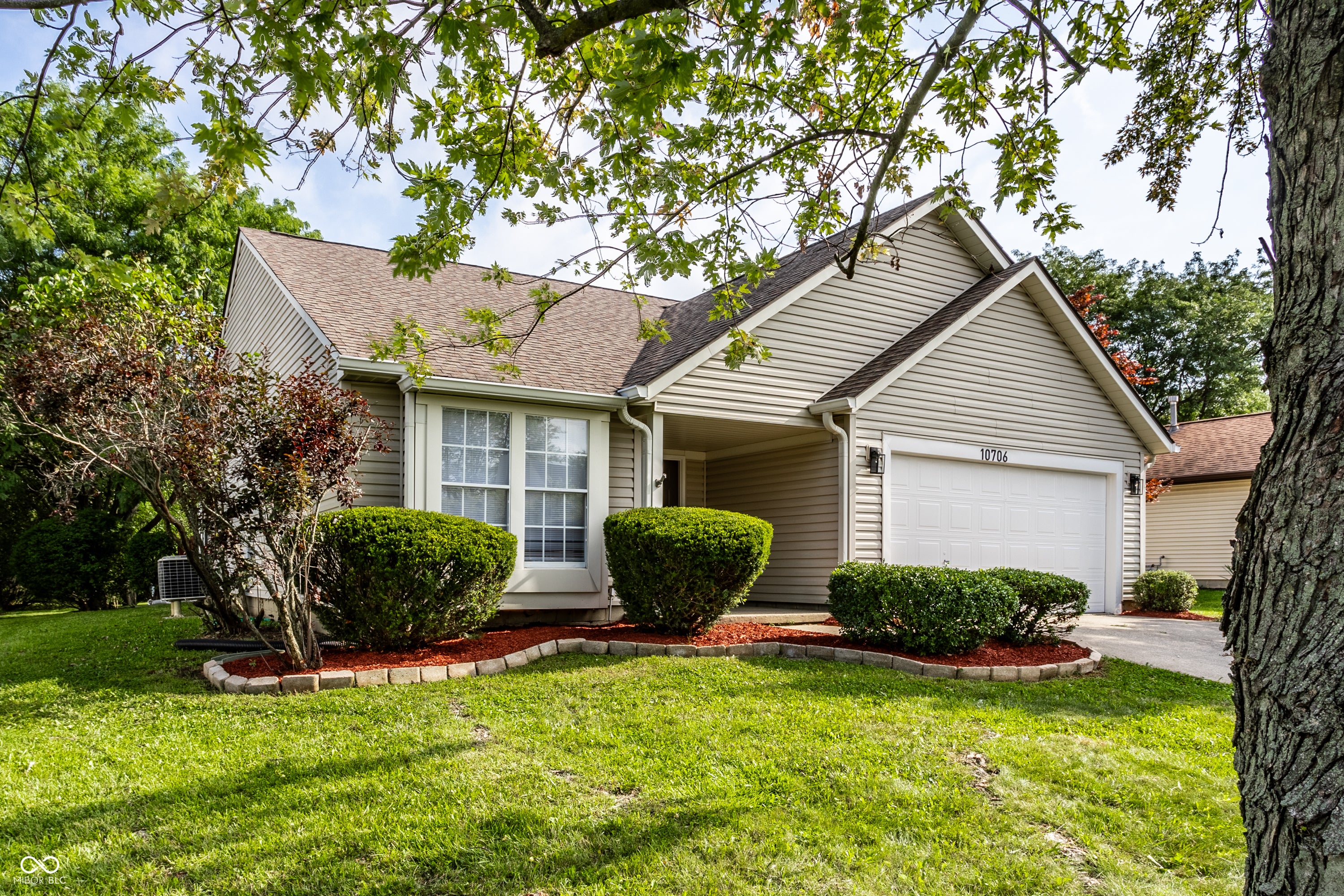 10706 Creekside Woods Drive, Indianapolis