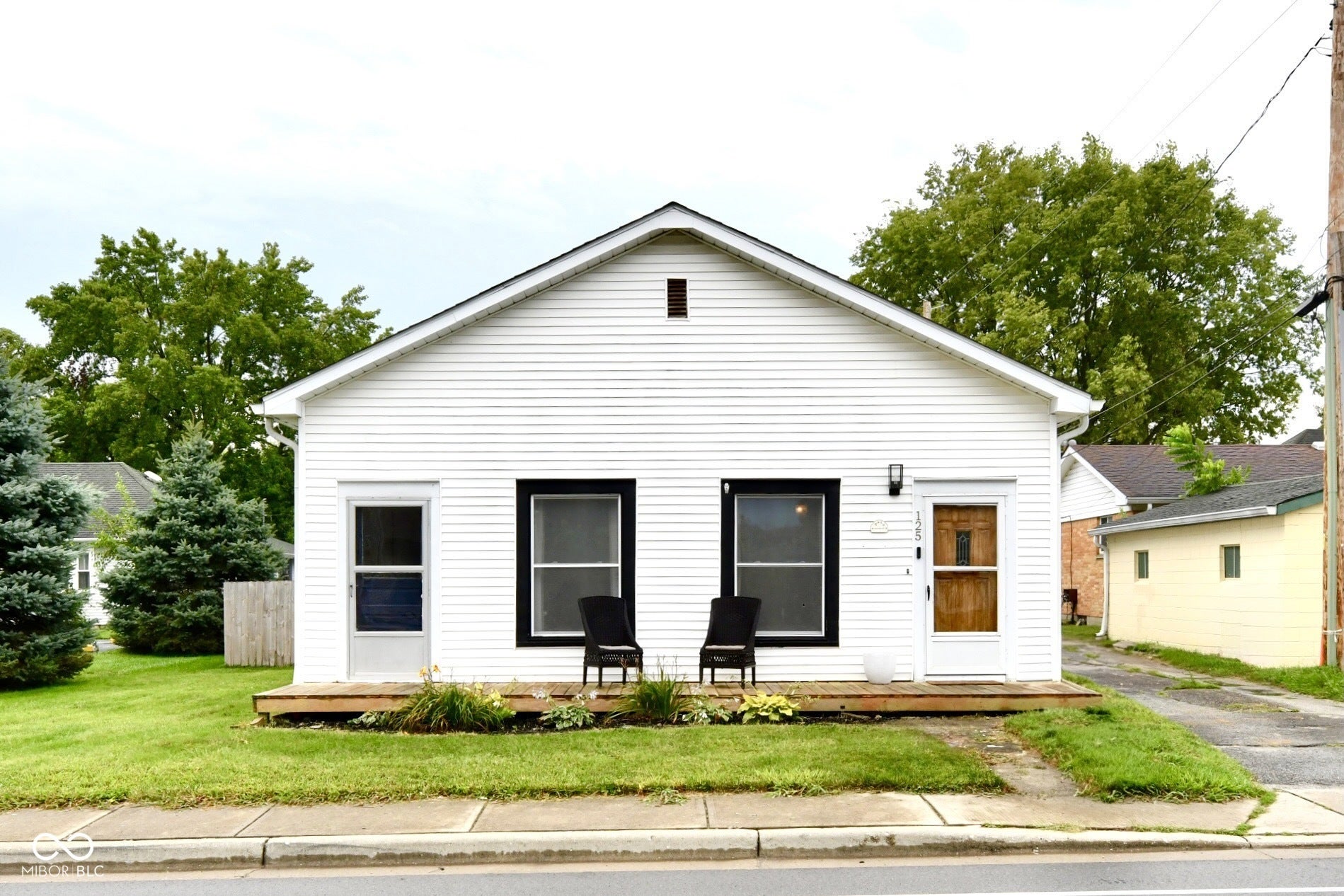 123 E Harriman Avenue, Bargersville