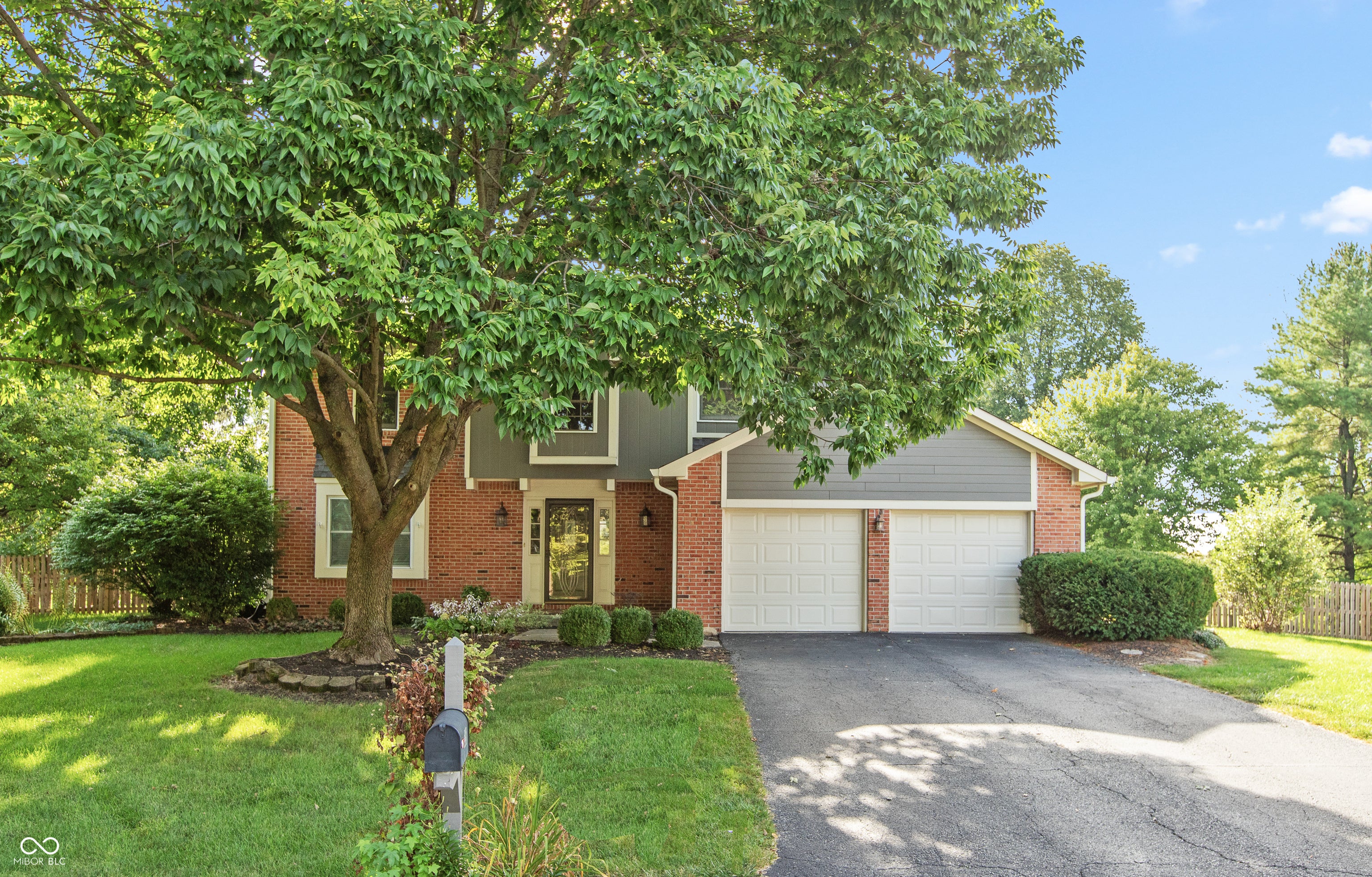 35 Graystone Court, Zionsville