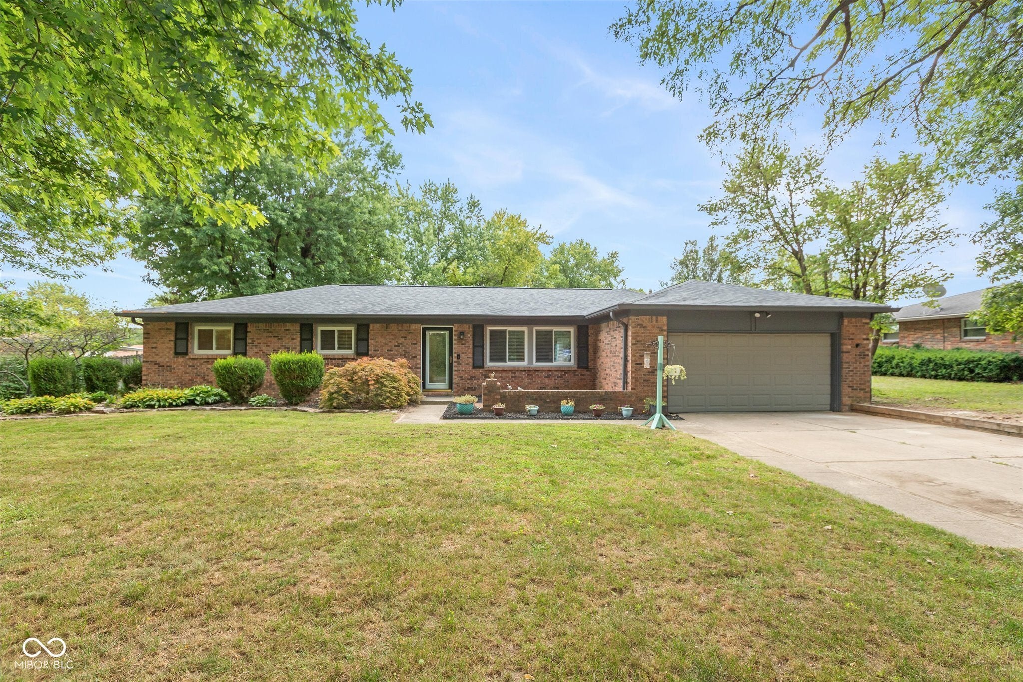 709 W Banta Road, Indianapolis