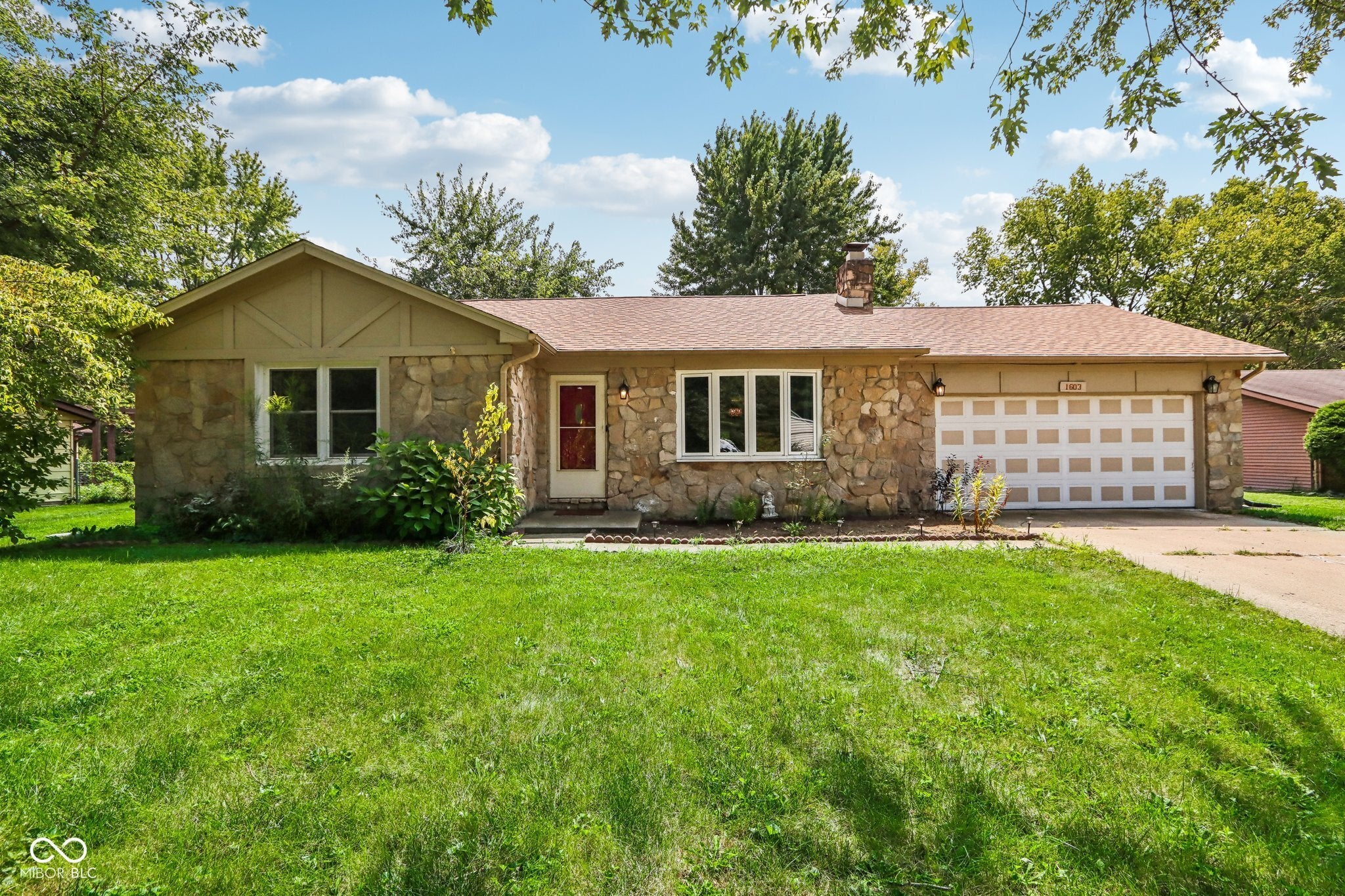 1603 Vineyard Circle, Indianapolis