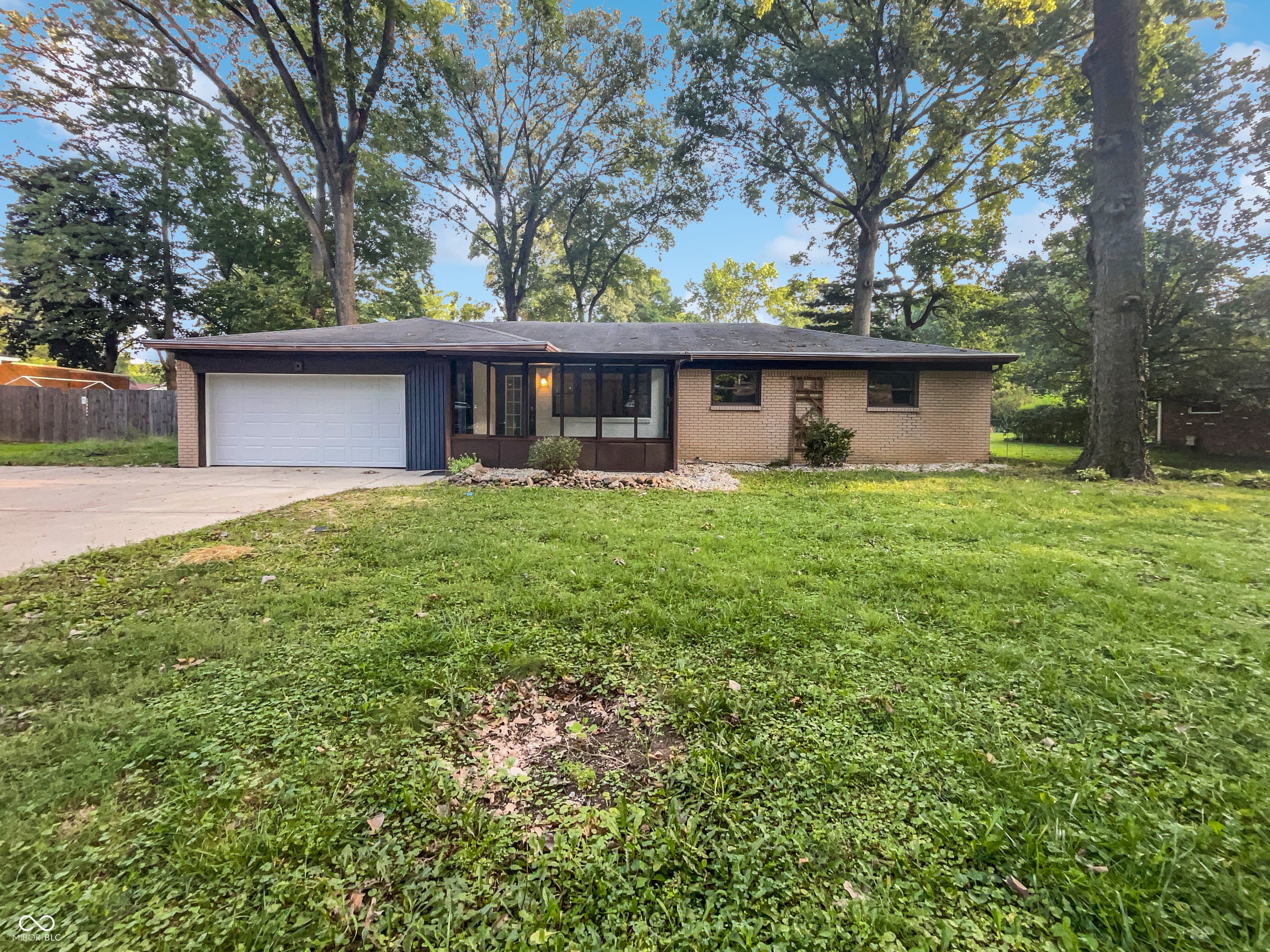 8916 Railwood Drive, Indianapolis