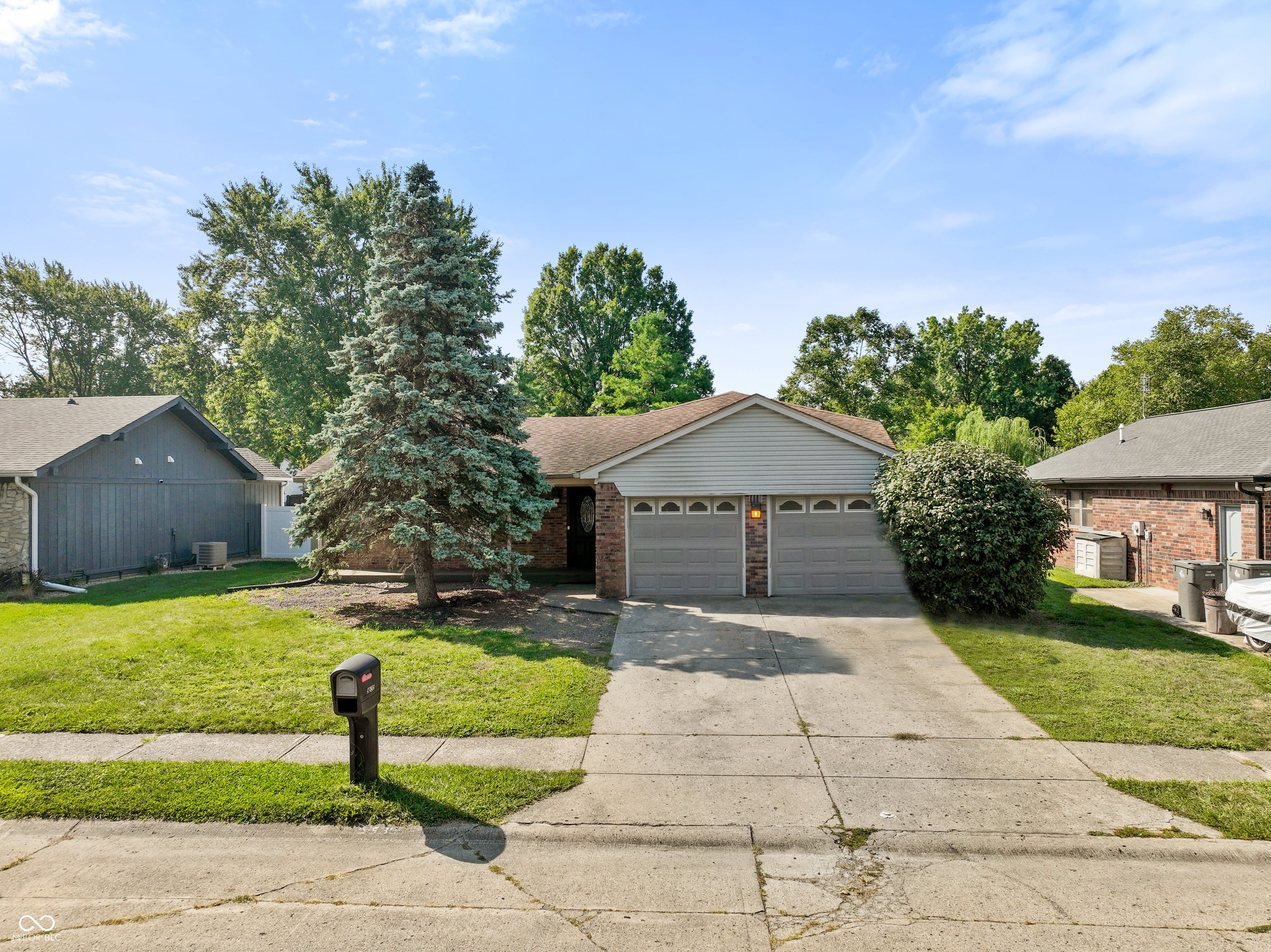 5535 Hill Rise Drive, Indianapolis