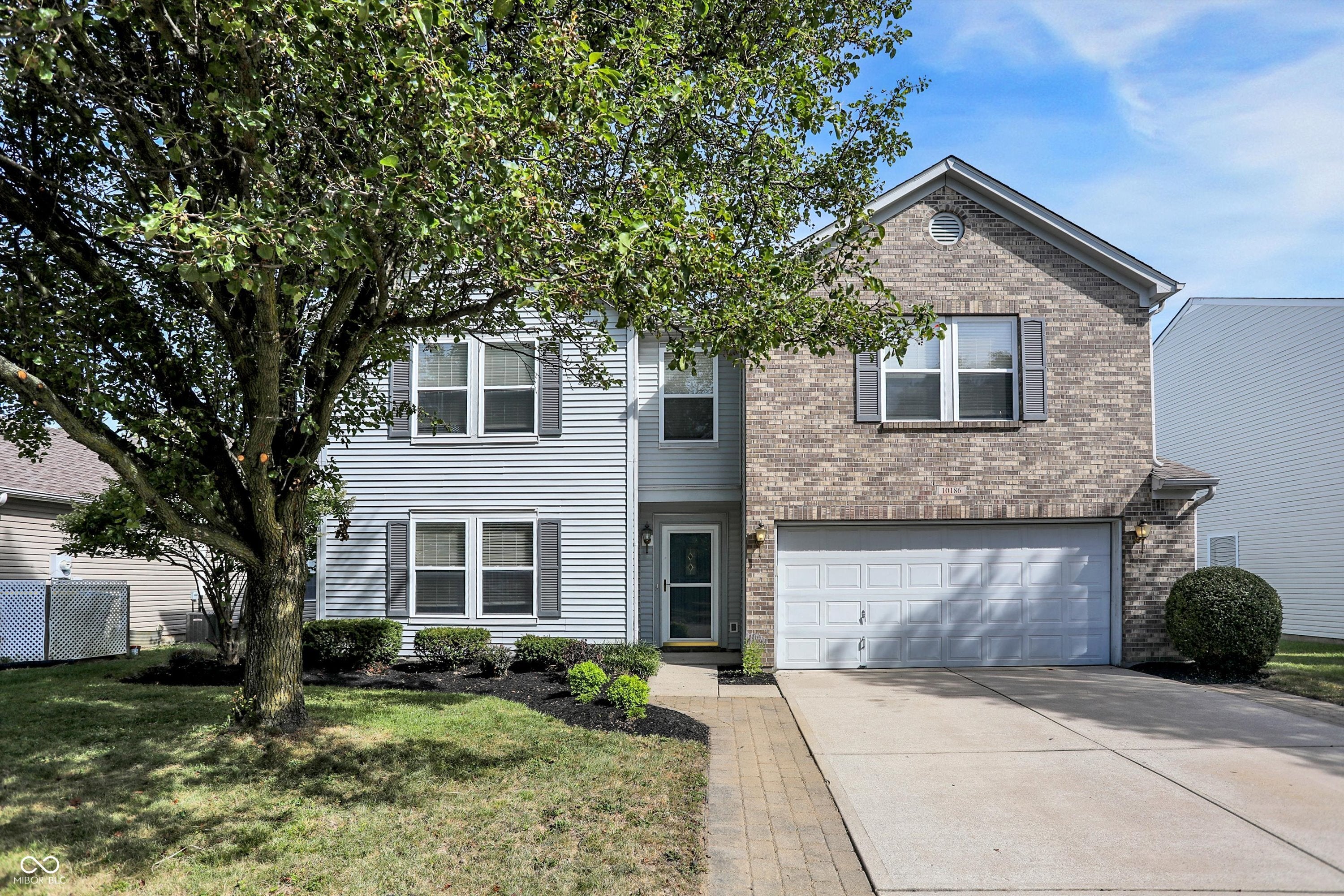 10186 Apple Blossom Circle, Fishers