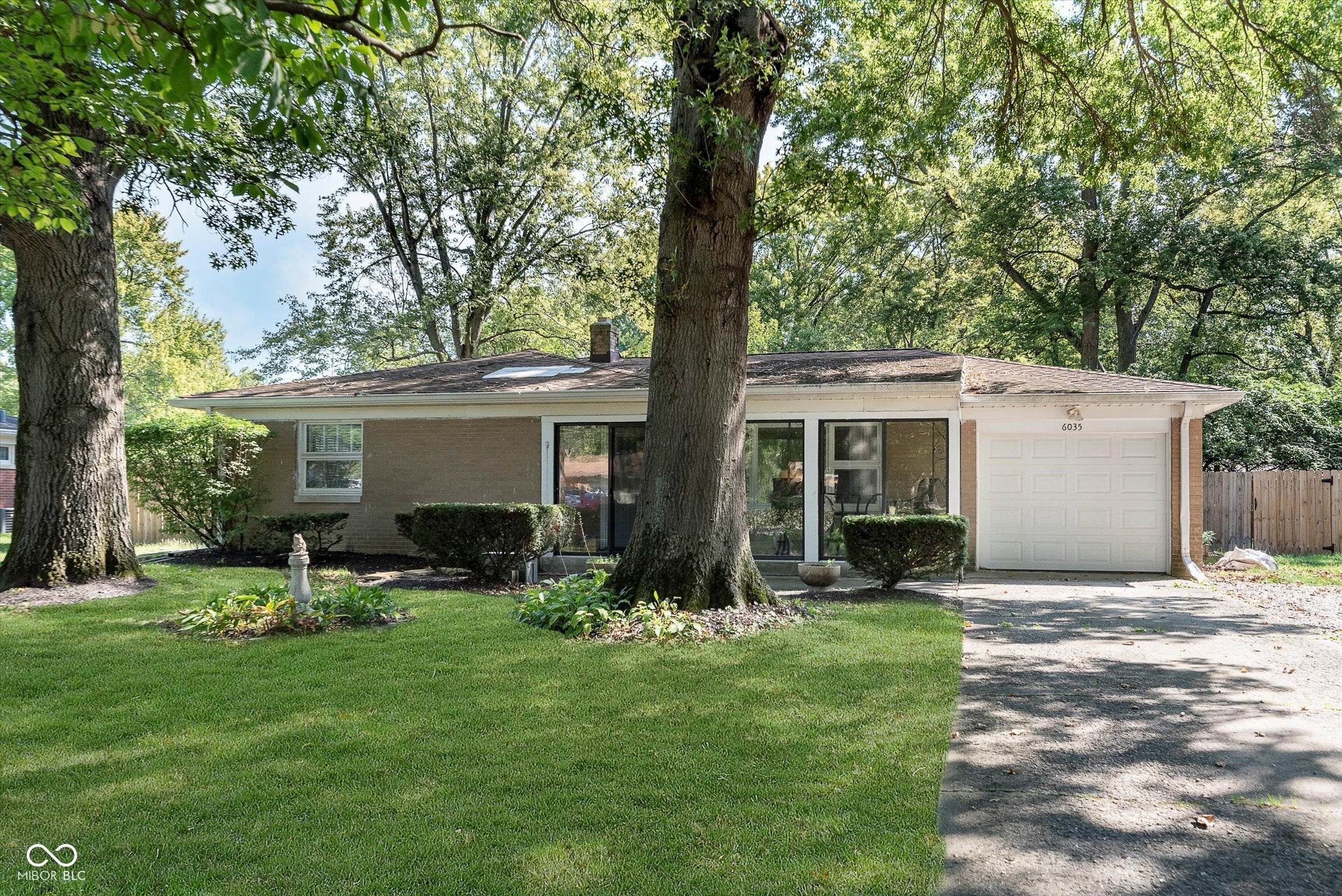 6035 Woodside Drive, Indianapolis