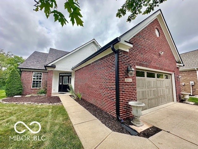 8928 Crystal Lake Drive, Indianapolis