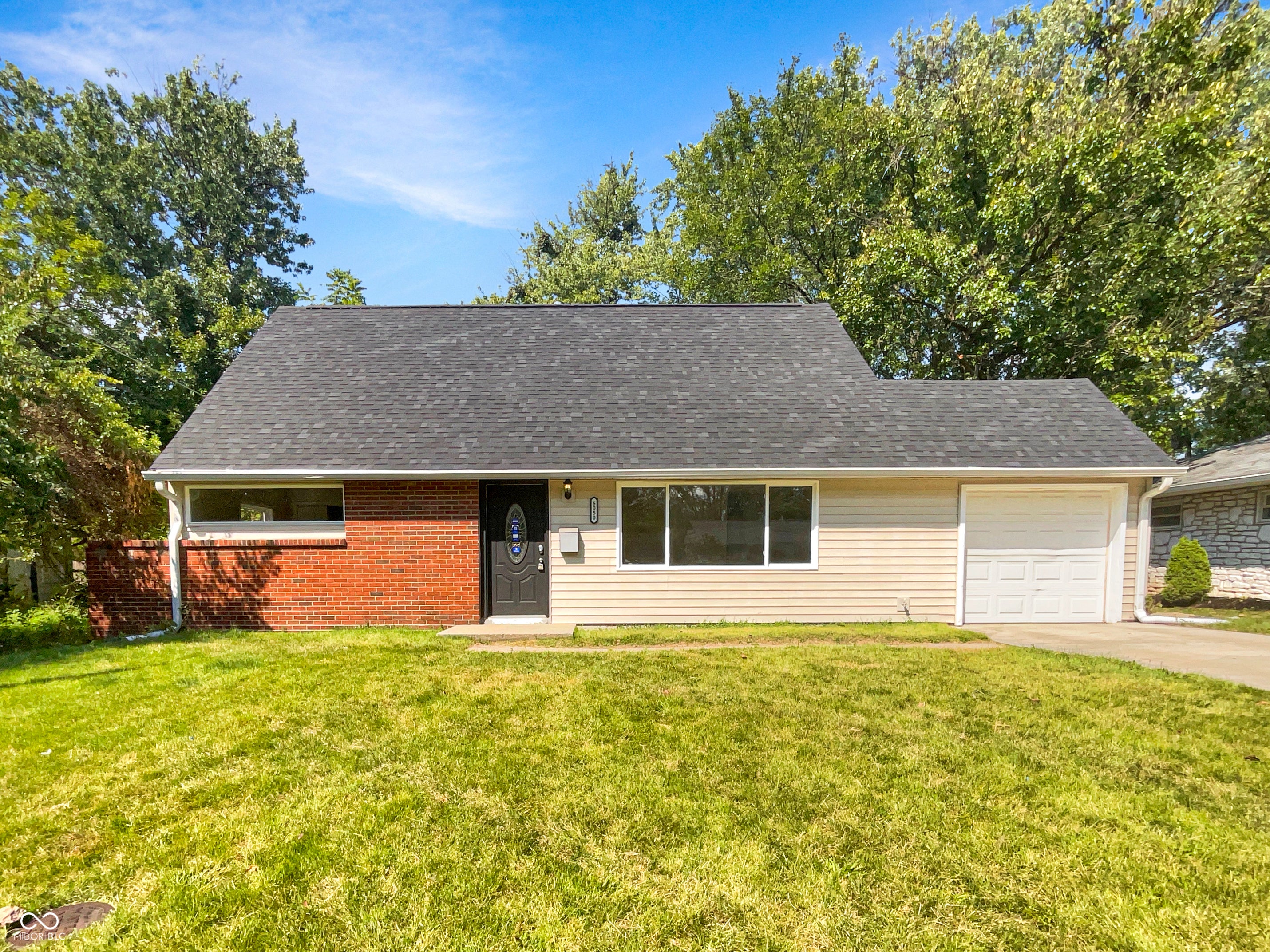 6050 Roselawn Drive, Indianapolis