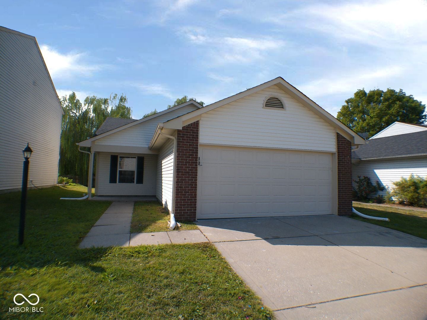 Photo of 639 Deer Trail Drive Indianapolis, IN 46217