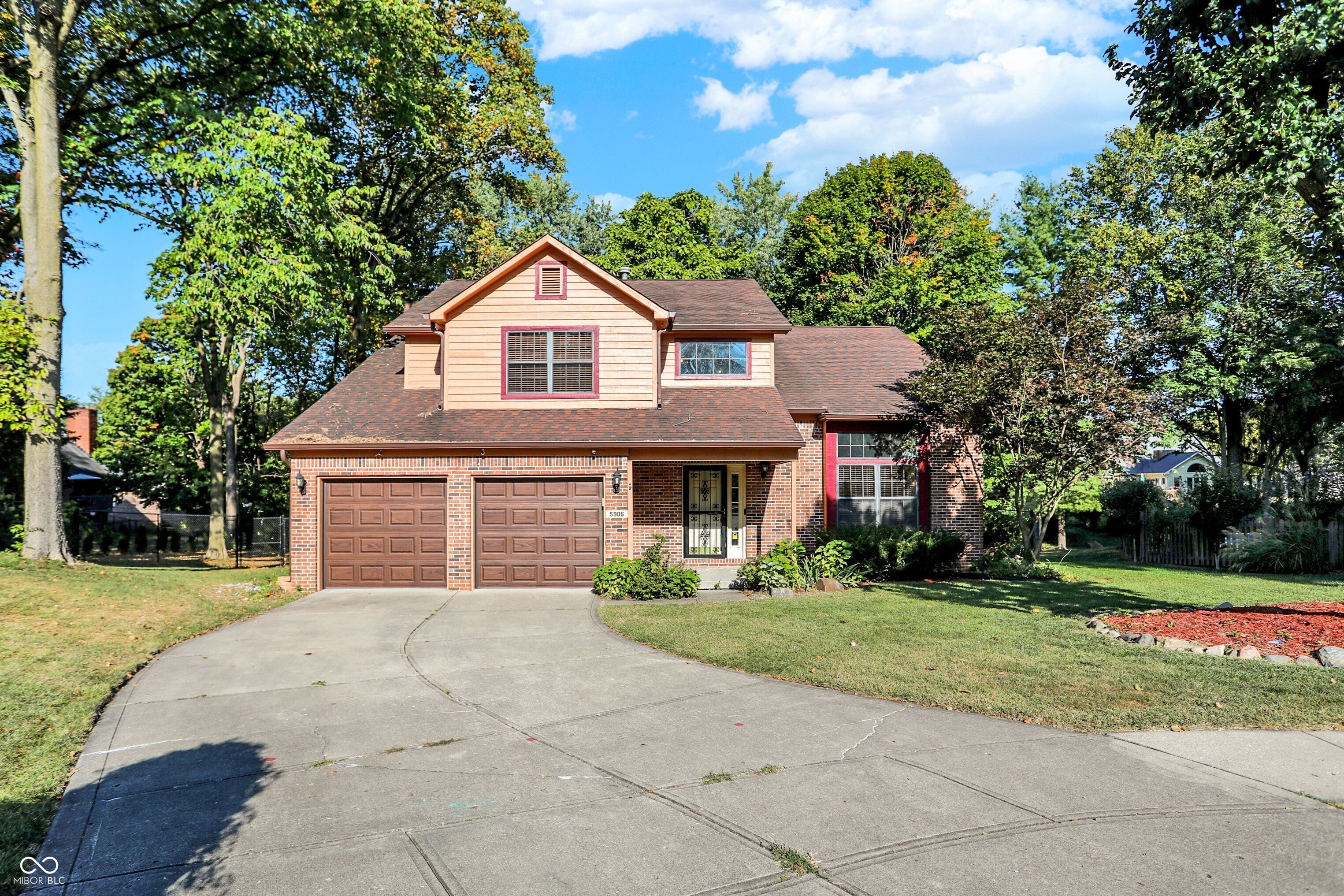 5906 Crystal Water Drive, Indianapolis