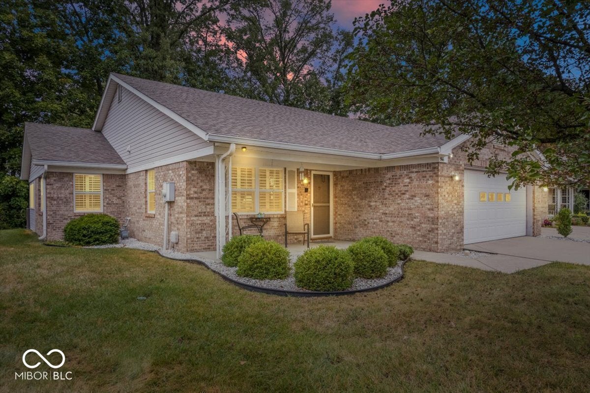 566 Cresthaven Drive, Indianapolis