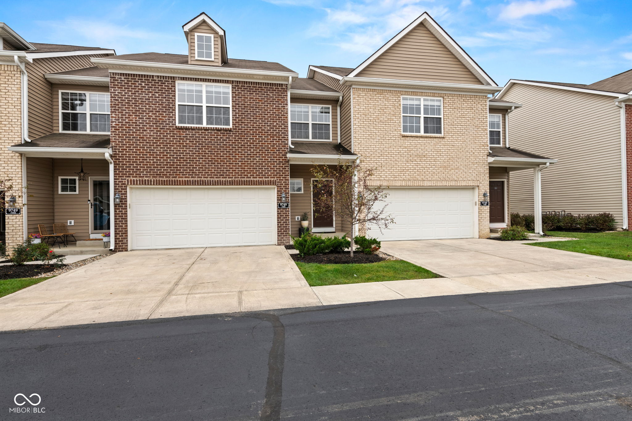 9749 Thorne Cliff Way 101, Fishers