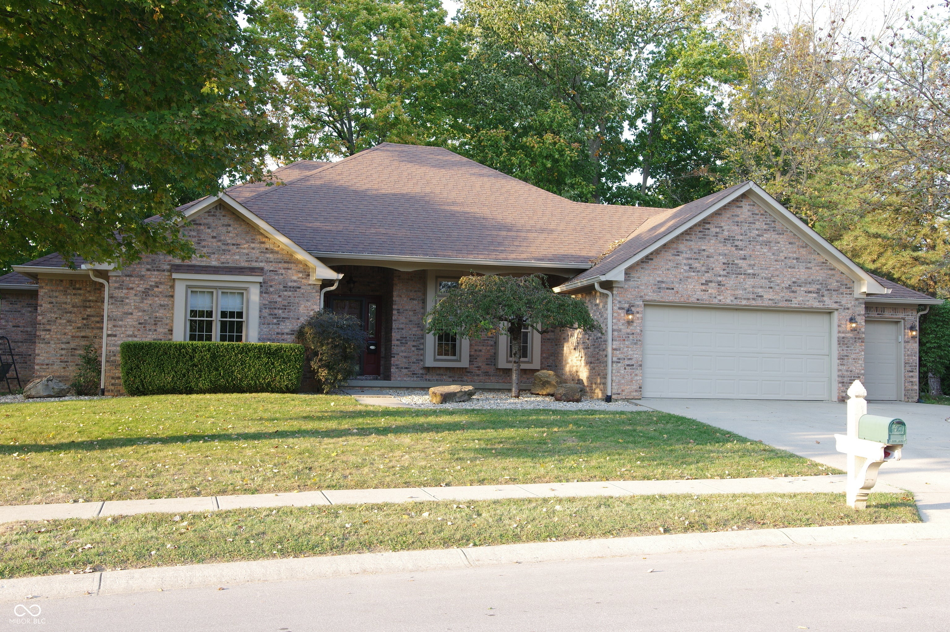 466 Sycamore Ridge Court, Avon