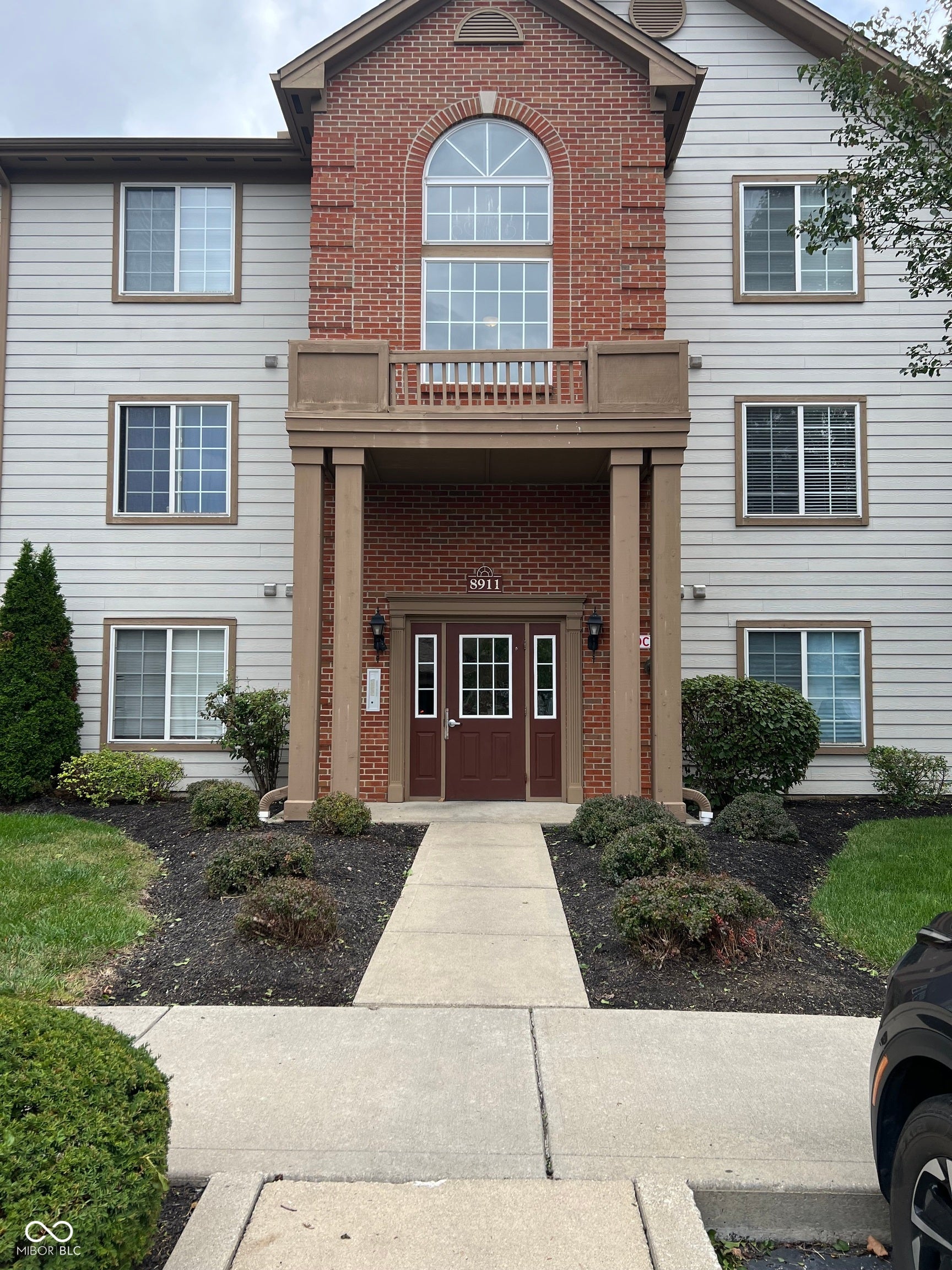 8911 Hunters Creek Drive Apt 208, Indianapolis