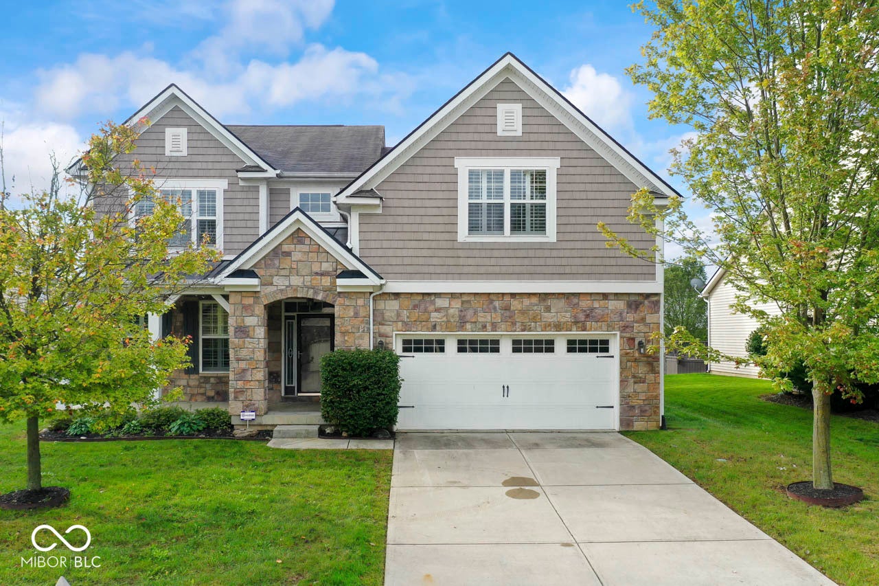 6095 Mountain Hawk Drive, Zionsville