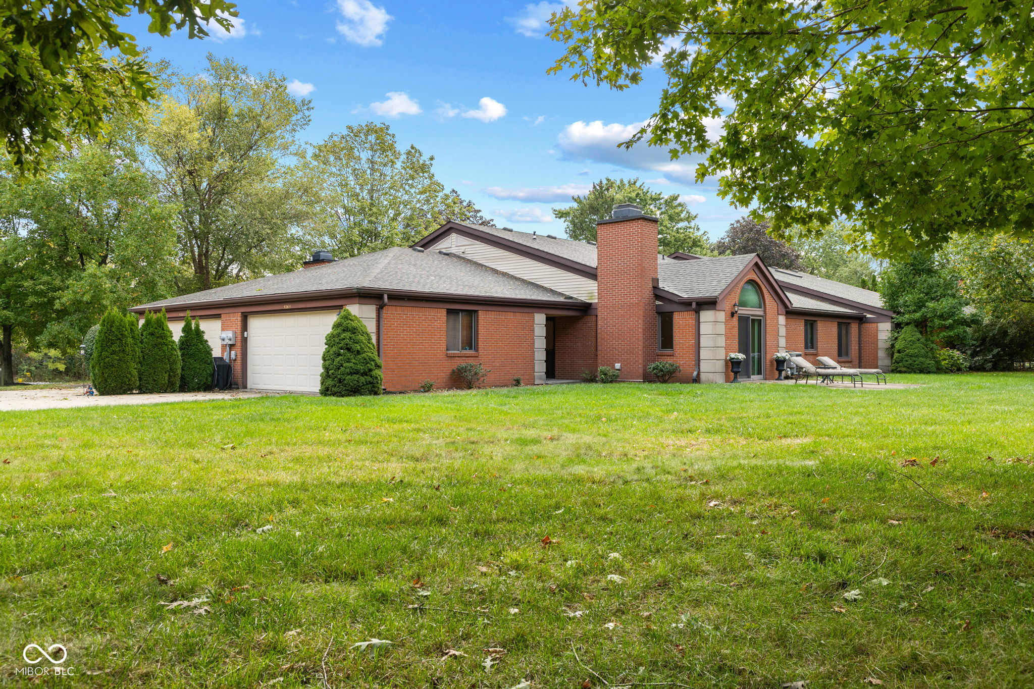 9263 Golden Oaks W, Indianapolis