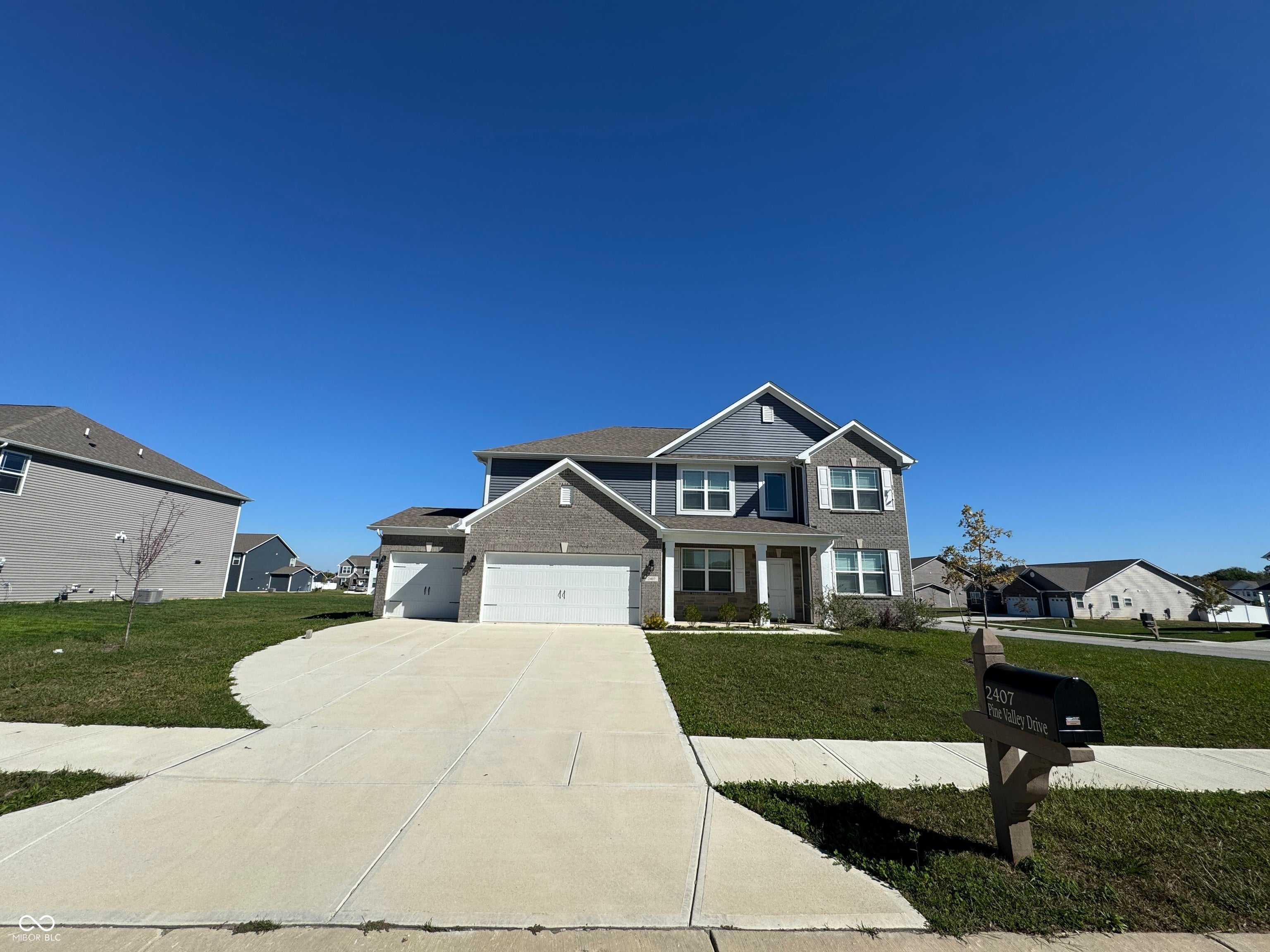 2407 Pine Valley Drive, Plainfield