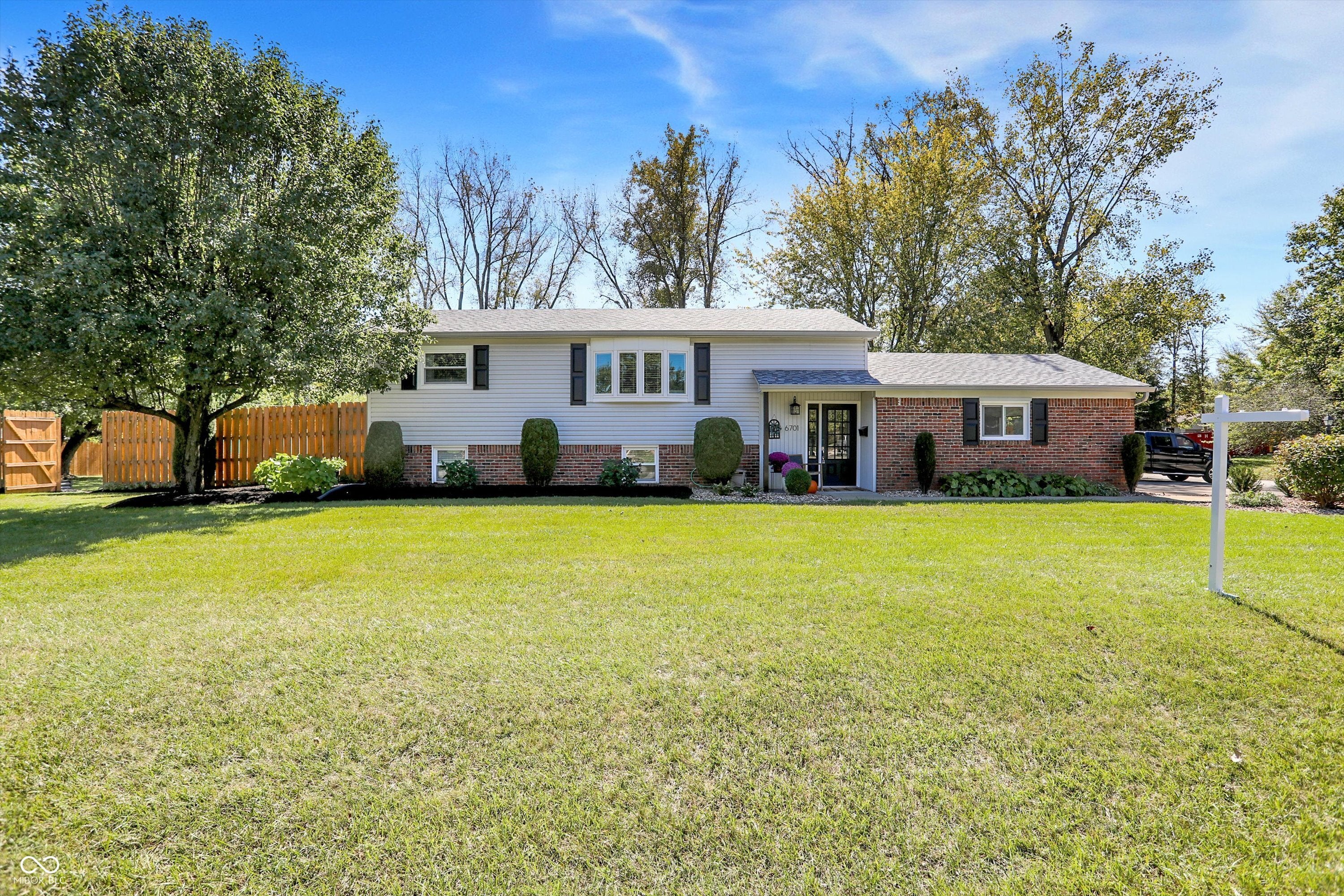 Photo of 6701 Bloomfield Drive Indianapolis, IN 46259