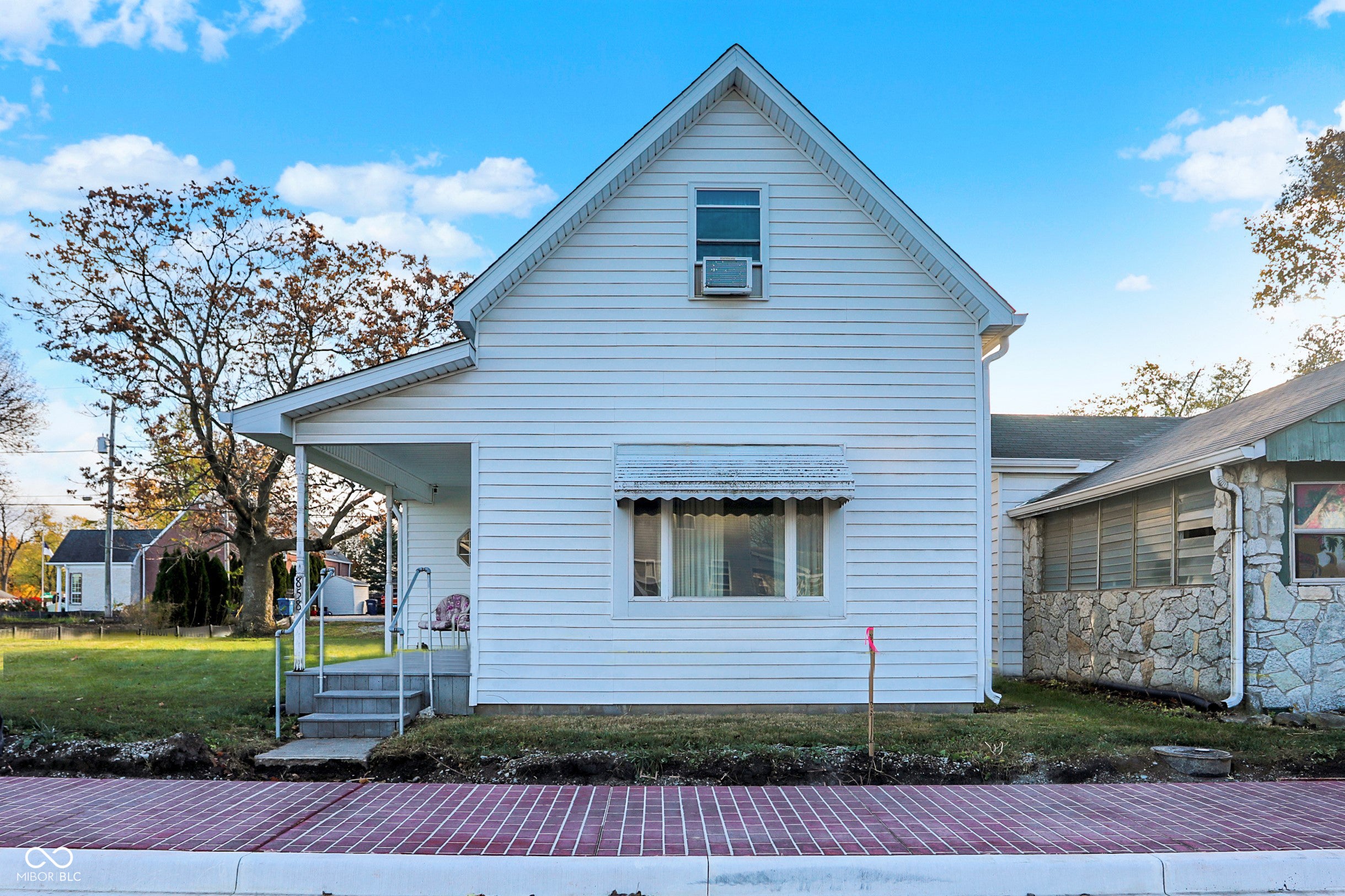 858 S 10th Street, Noblesville