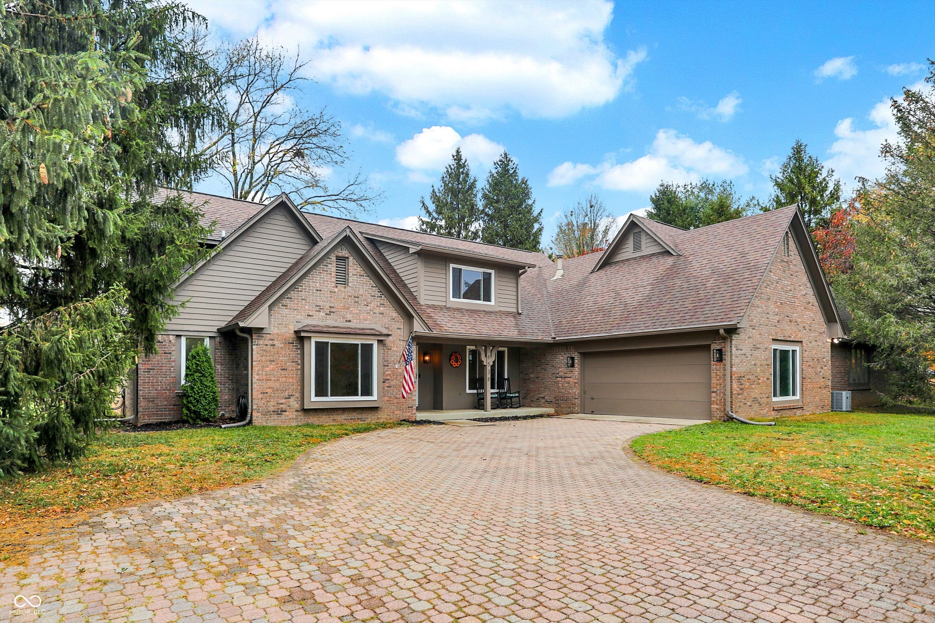 8538 Shoal Creek Lane, Indianapolis