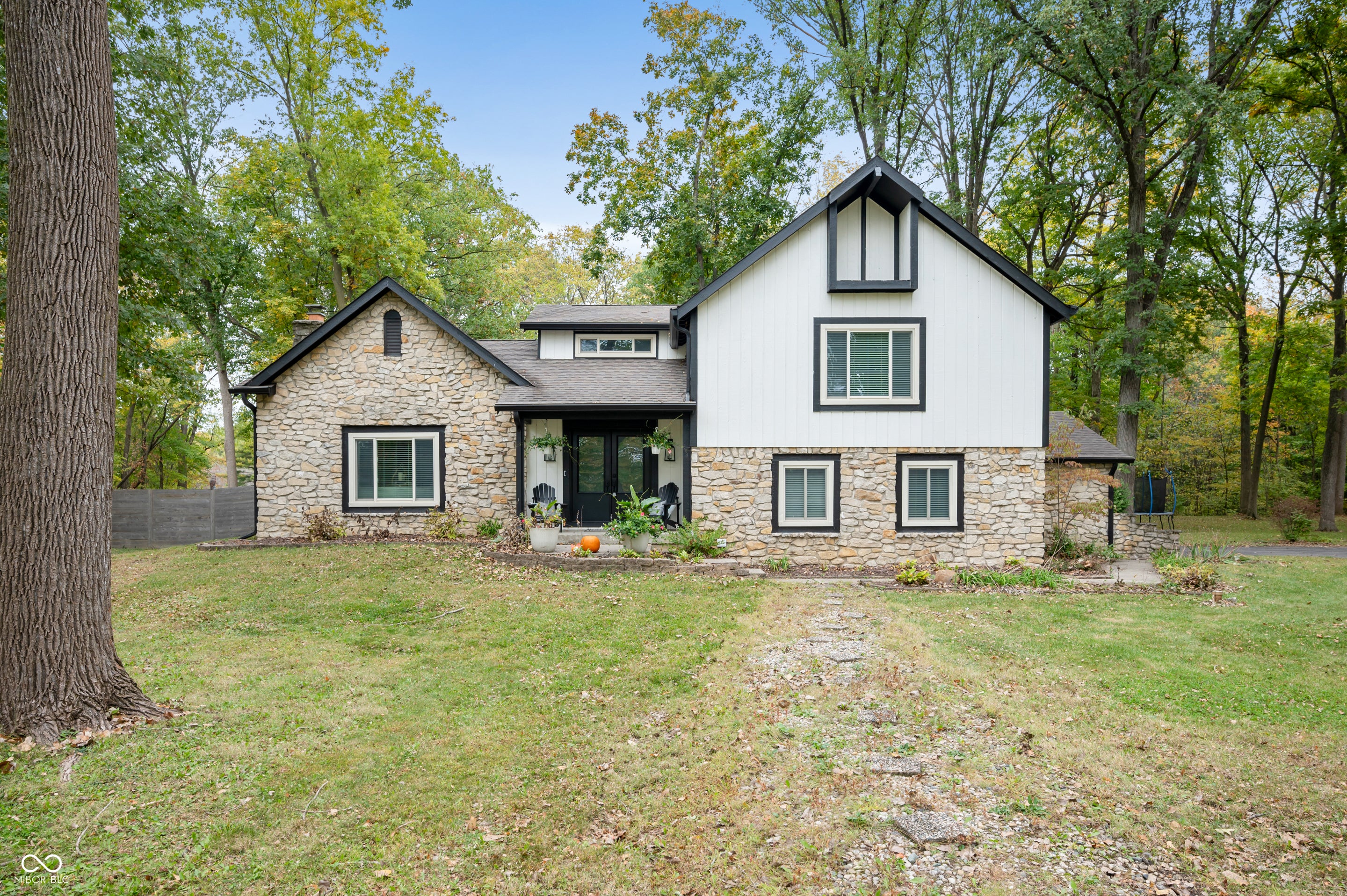 1108 Foxglove Court, Zionsville