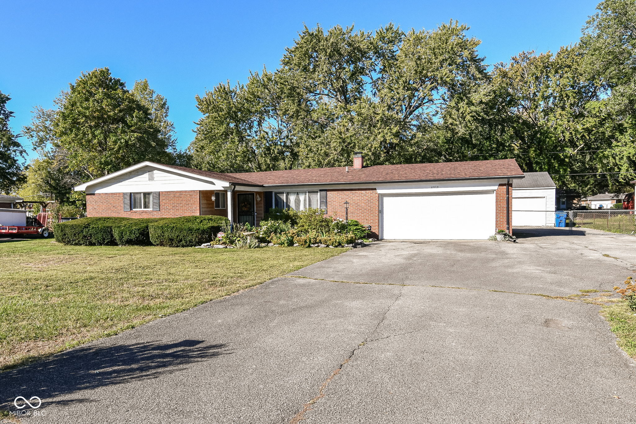 4910 Oaknoll Drive, Indianapolis