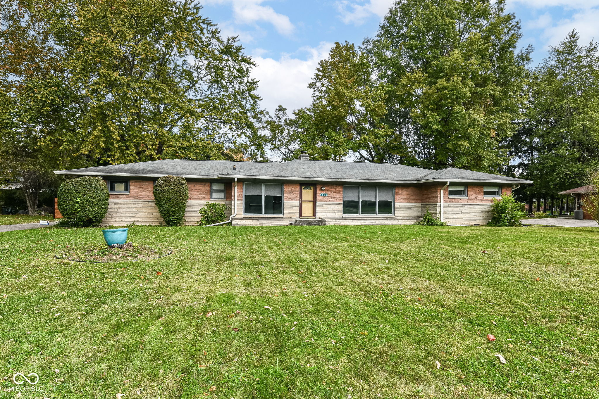 Photo of 520 Woodmere Drive Indianapolis, IN 46260